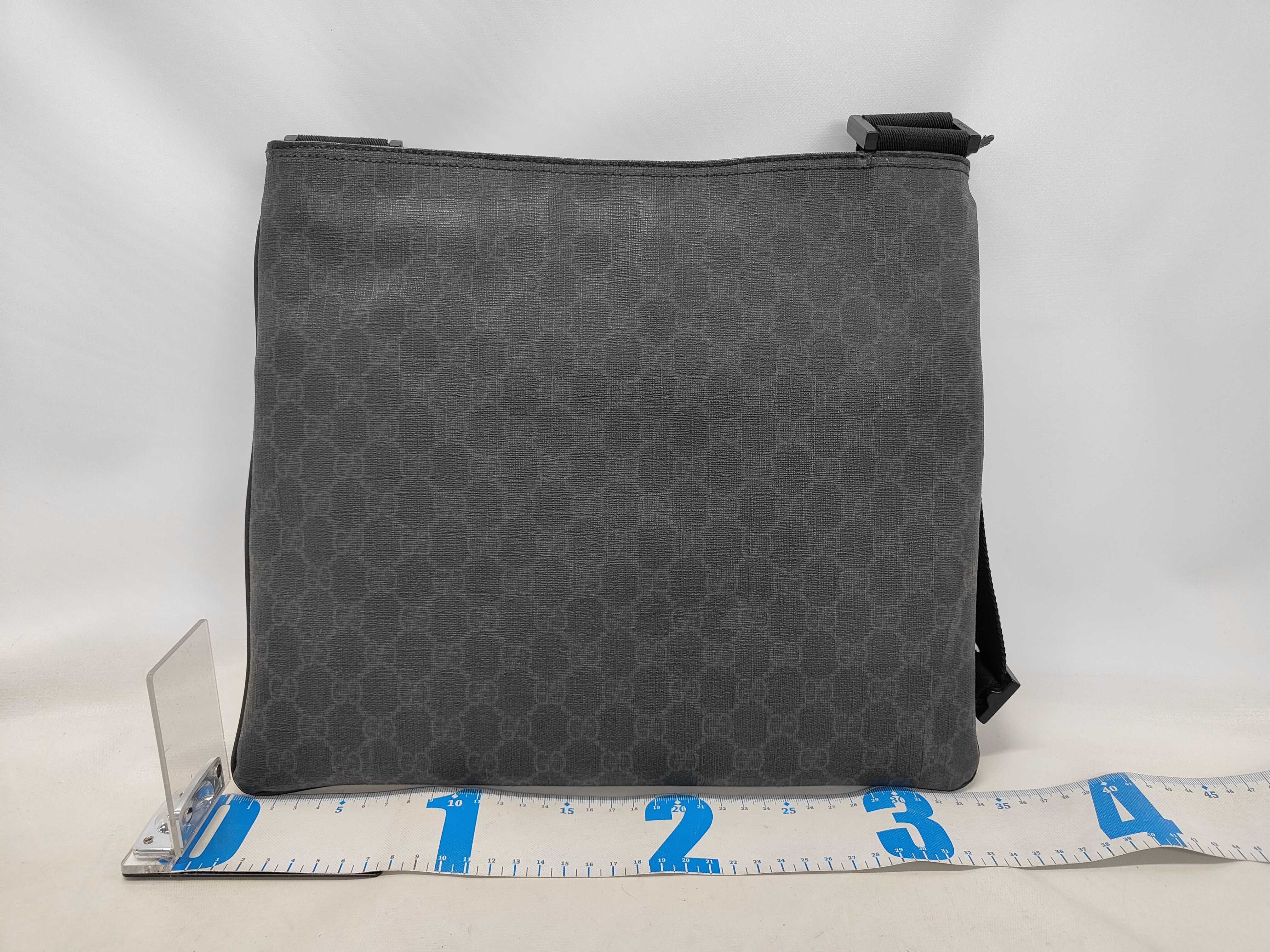 GG Supreme 162904 Shoulder Bag — view 2