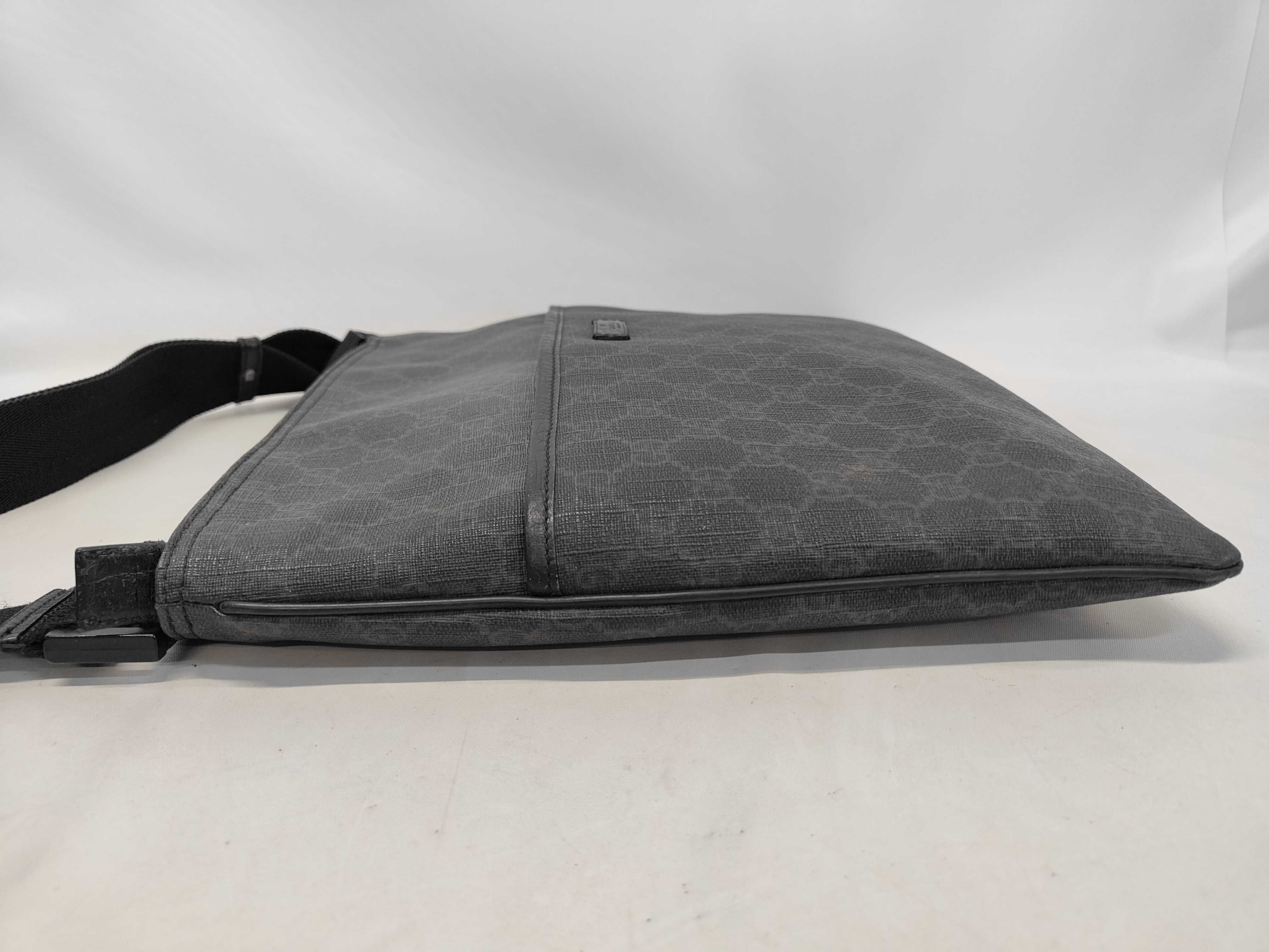 GG Supreme 162904 Shoulder Bag — view 8