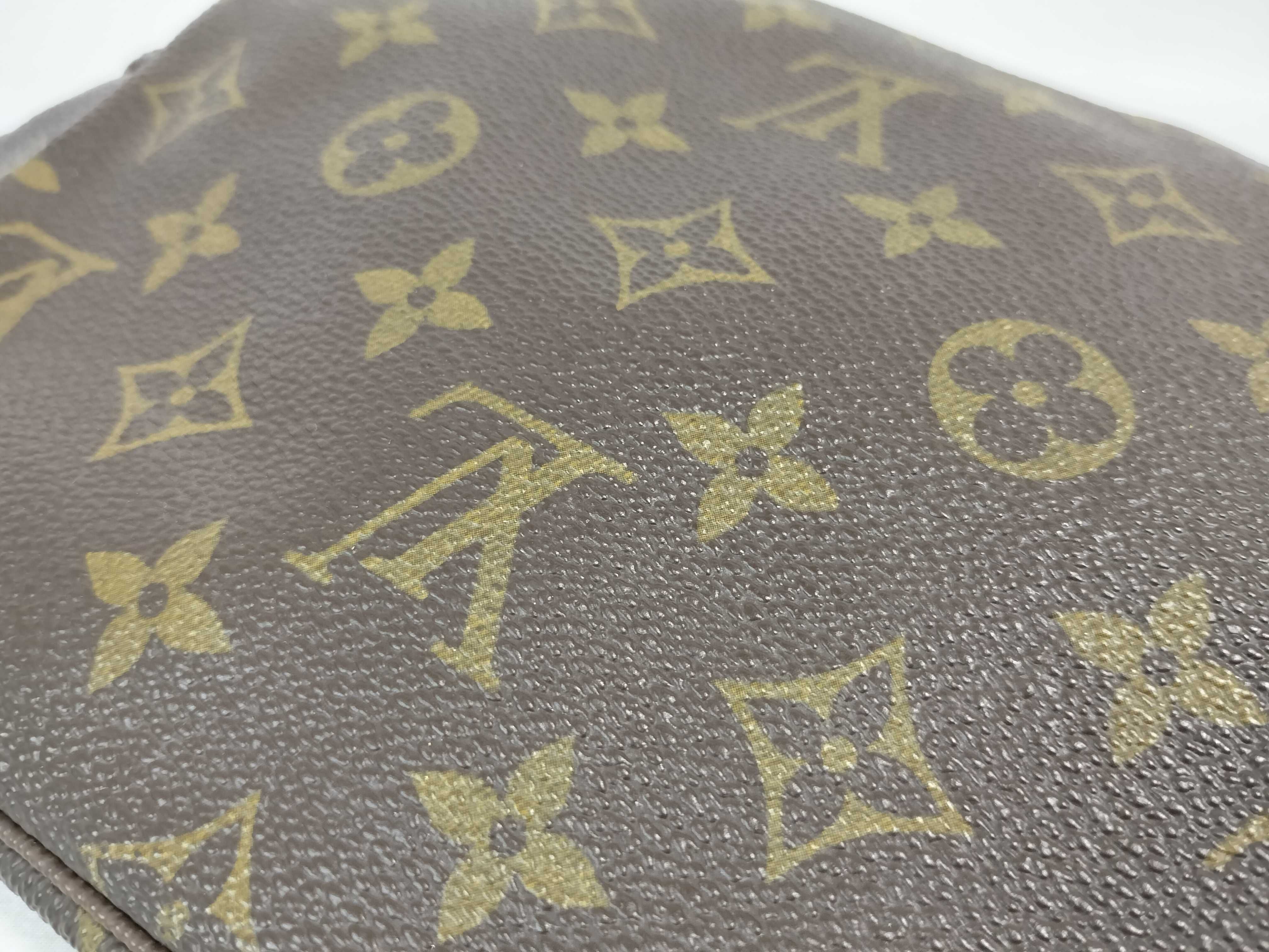 Monogram Louis Vuitton Trousses Toilette 28 Monogram M47522 Second Bag — view 12