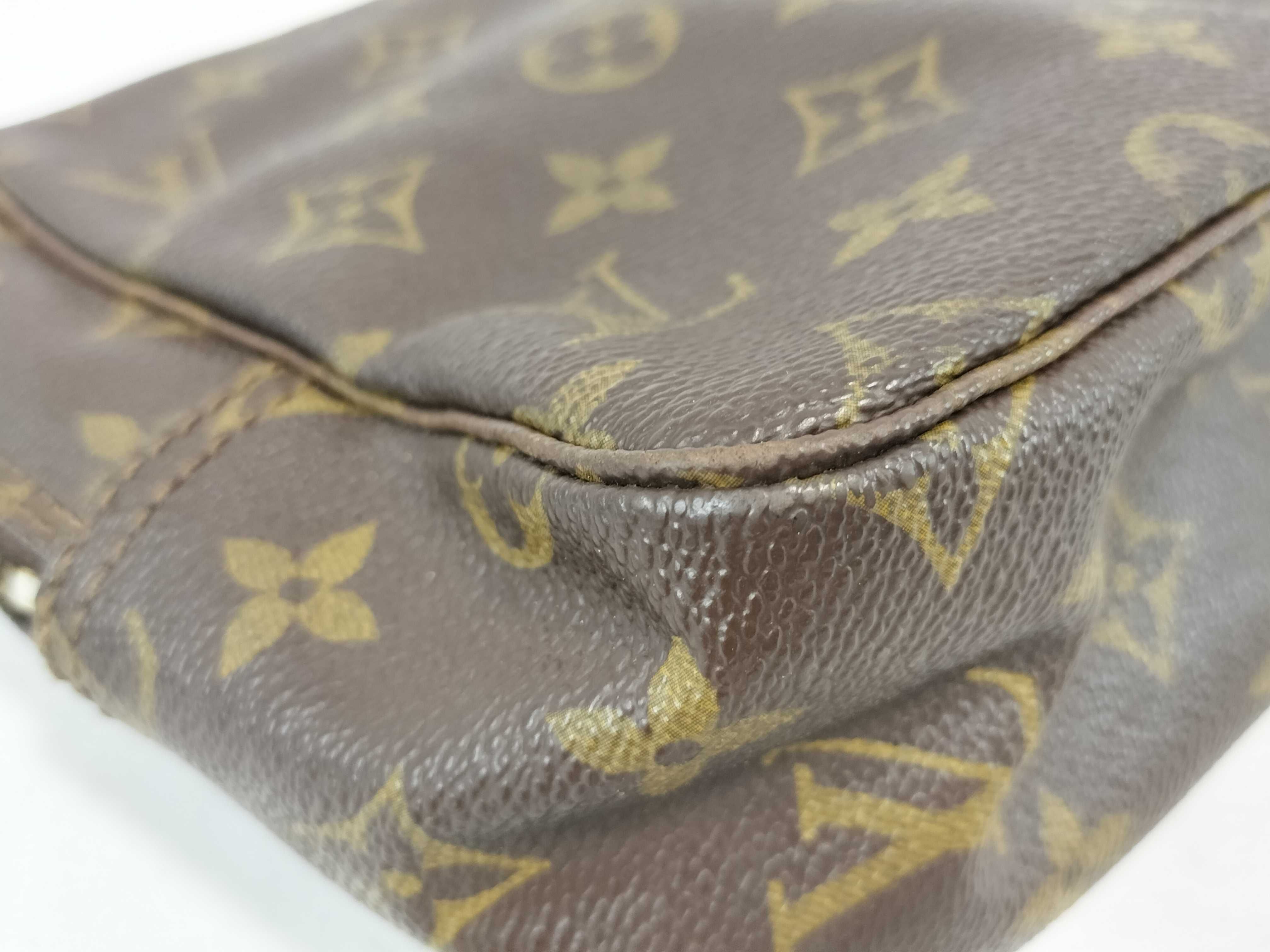 Monogram Louis Vuitton Trousses Toilette 28 Monogram M47522 Second Bag — view 4