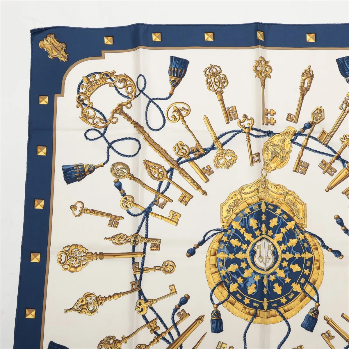 Carre90 LES CLES Key Scarf Silk Navy — view 2
