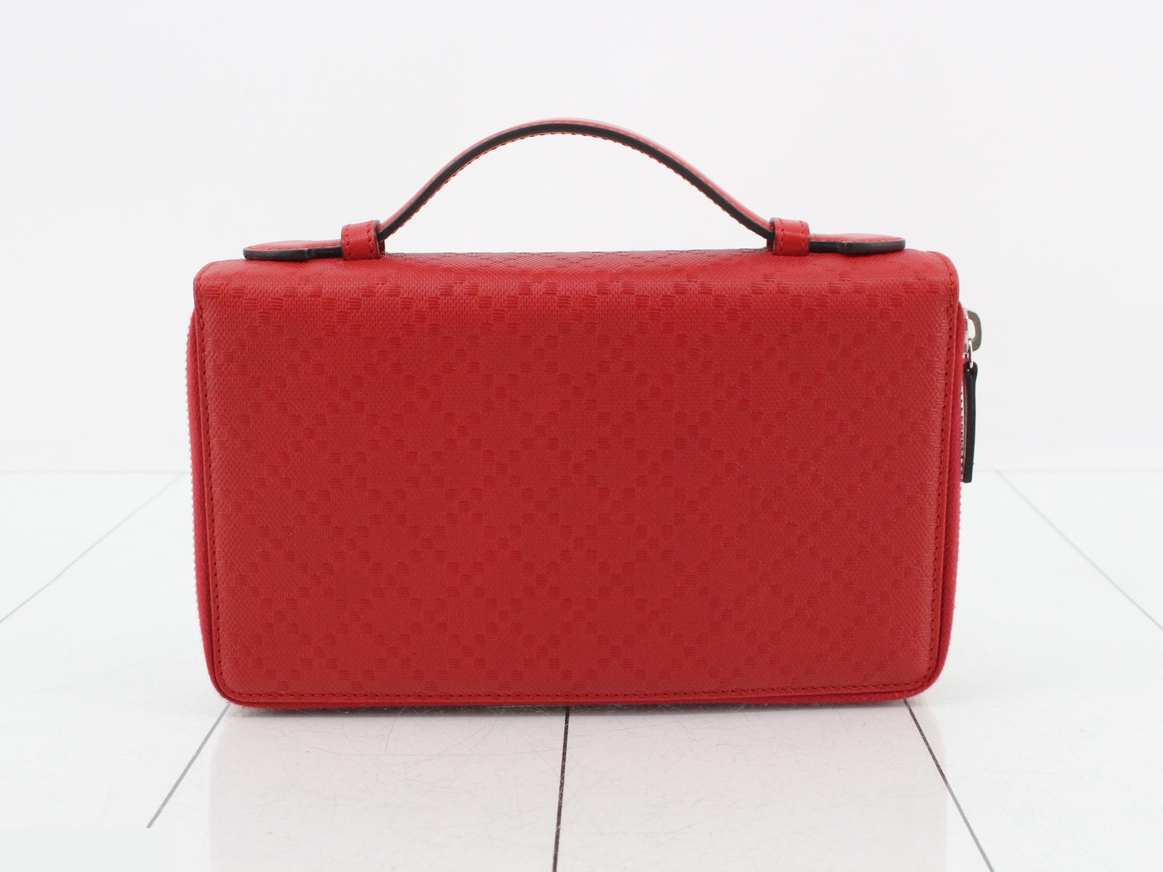 Document case — view 2