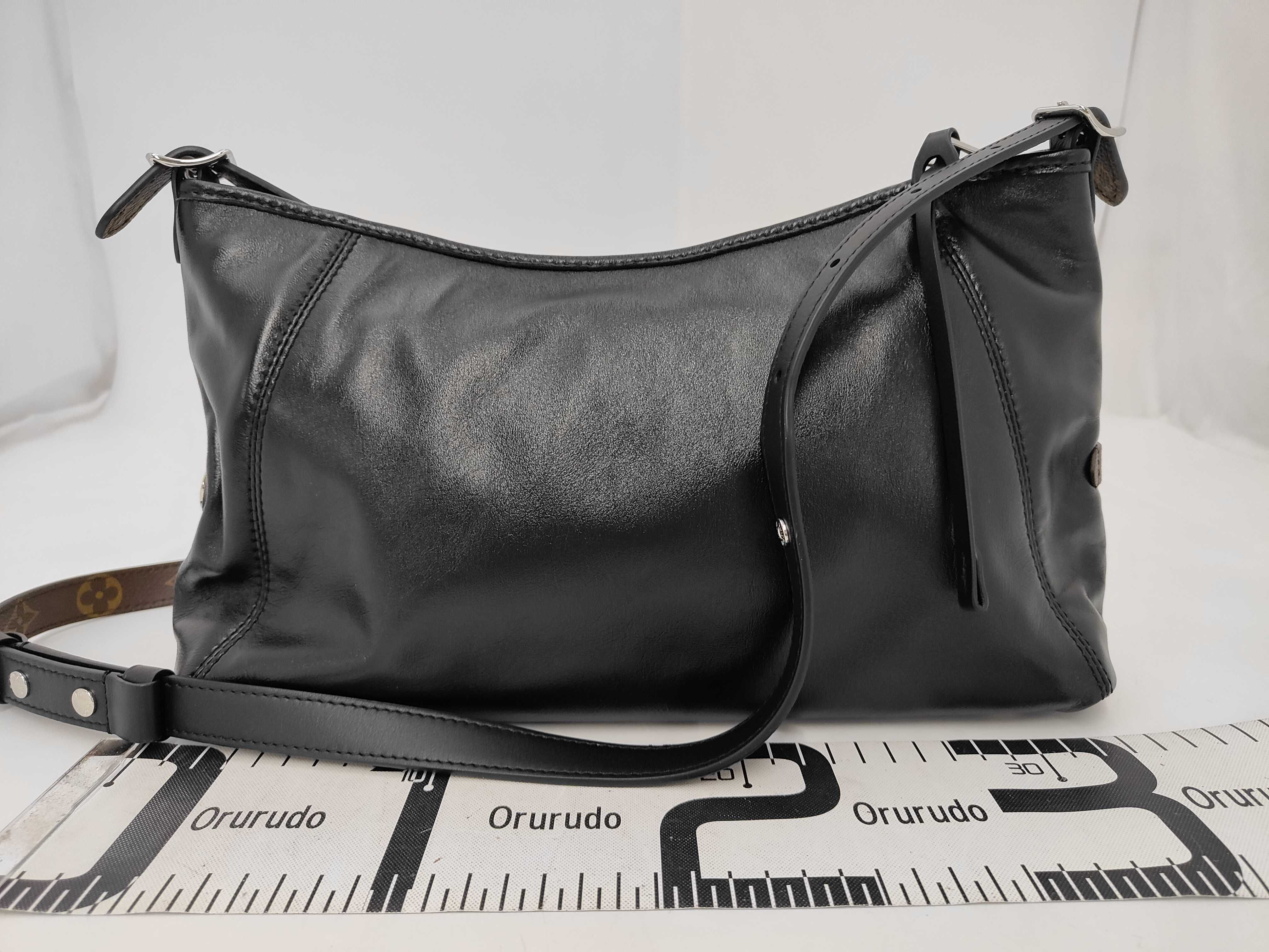 Carryall EW Vibe Lambskin Black M28160 RFID Shoulder Bag — view 2