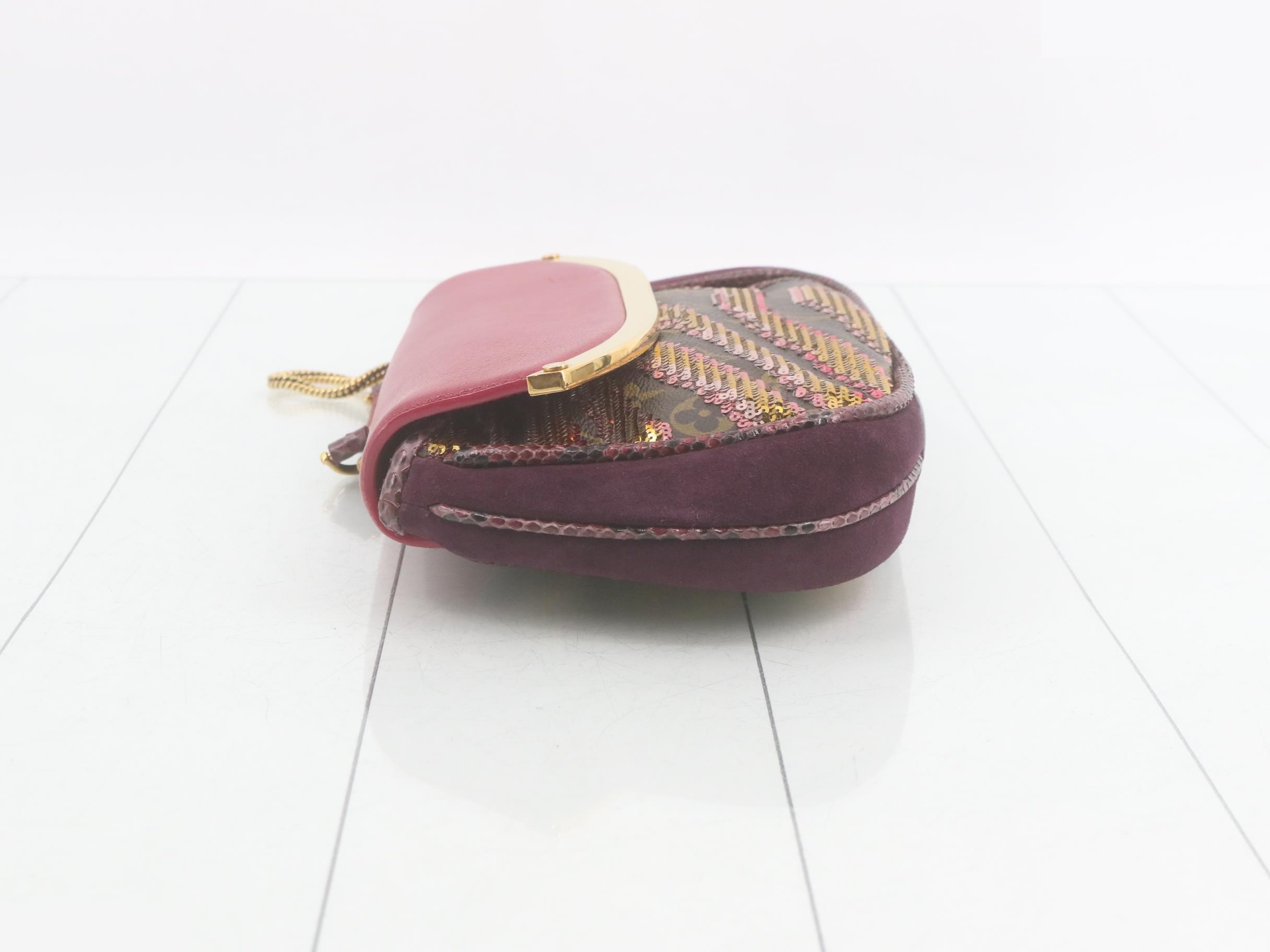 LV clutch bag — view 4
