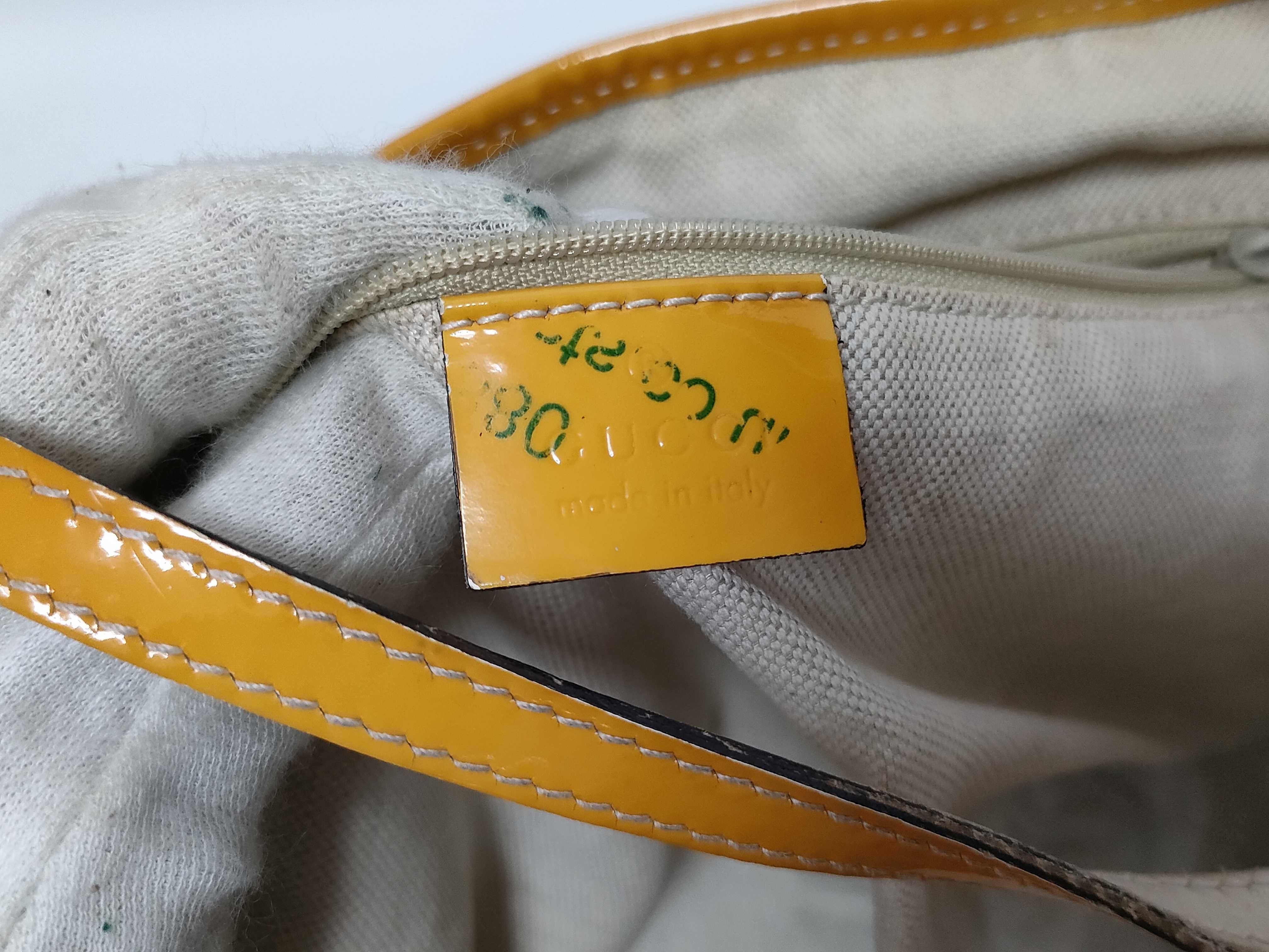 GG Canvas Jacquard Three-Color Tote Bag — view 7