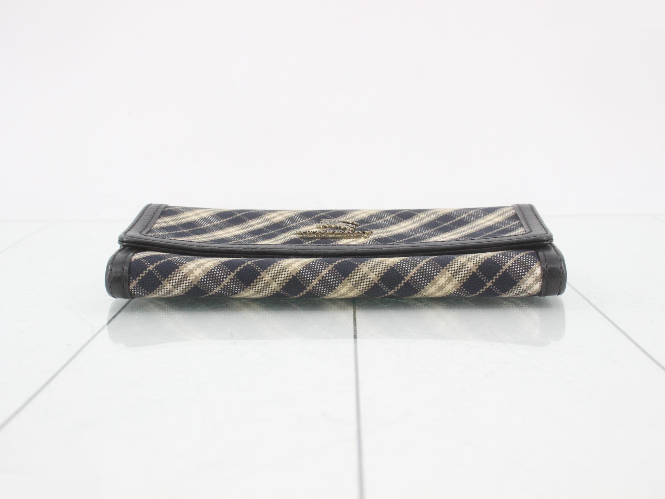 wallet — view 3