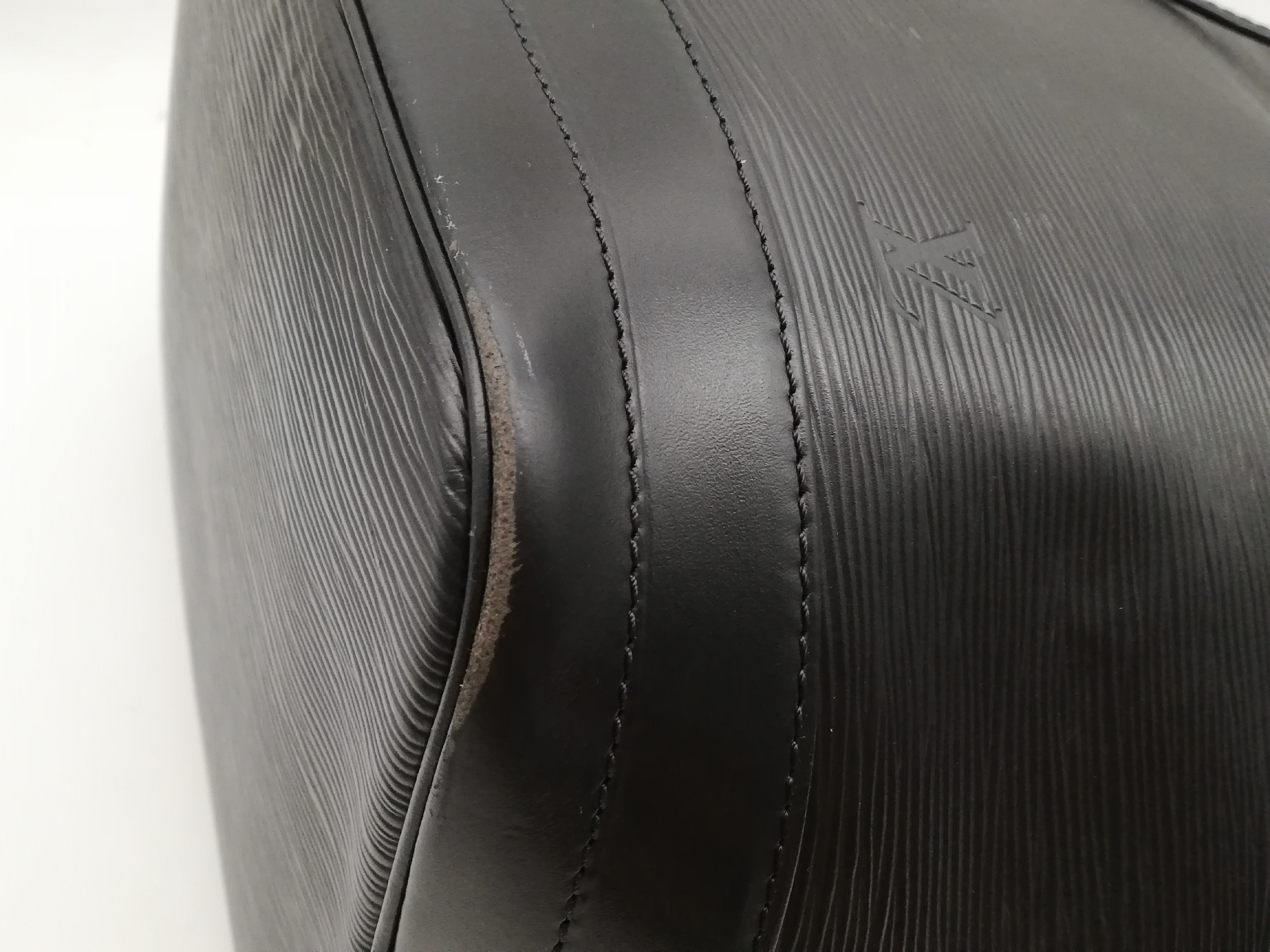 Epi Noe M59002 Noir Shoulder Bag — view 10