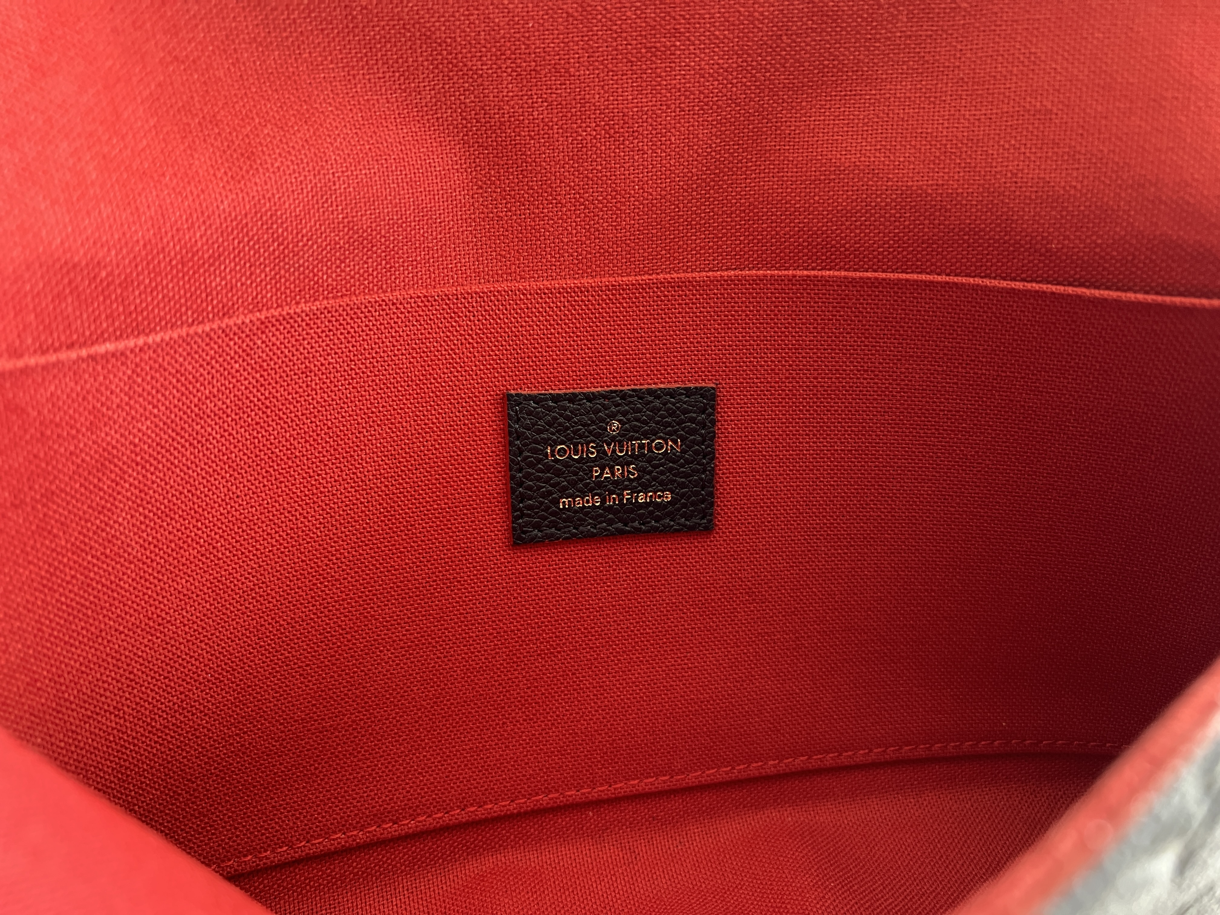 Monogram Empreinte Pochette Felicie Marine Lou Leather 2-way Chain Shoulder Bag with Case — view 6