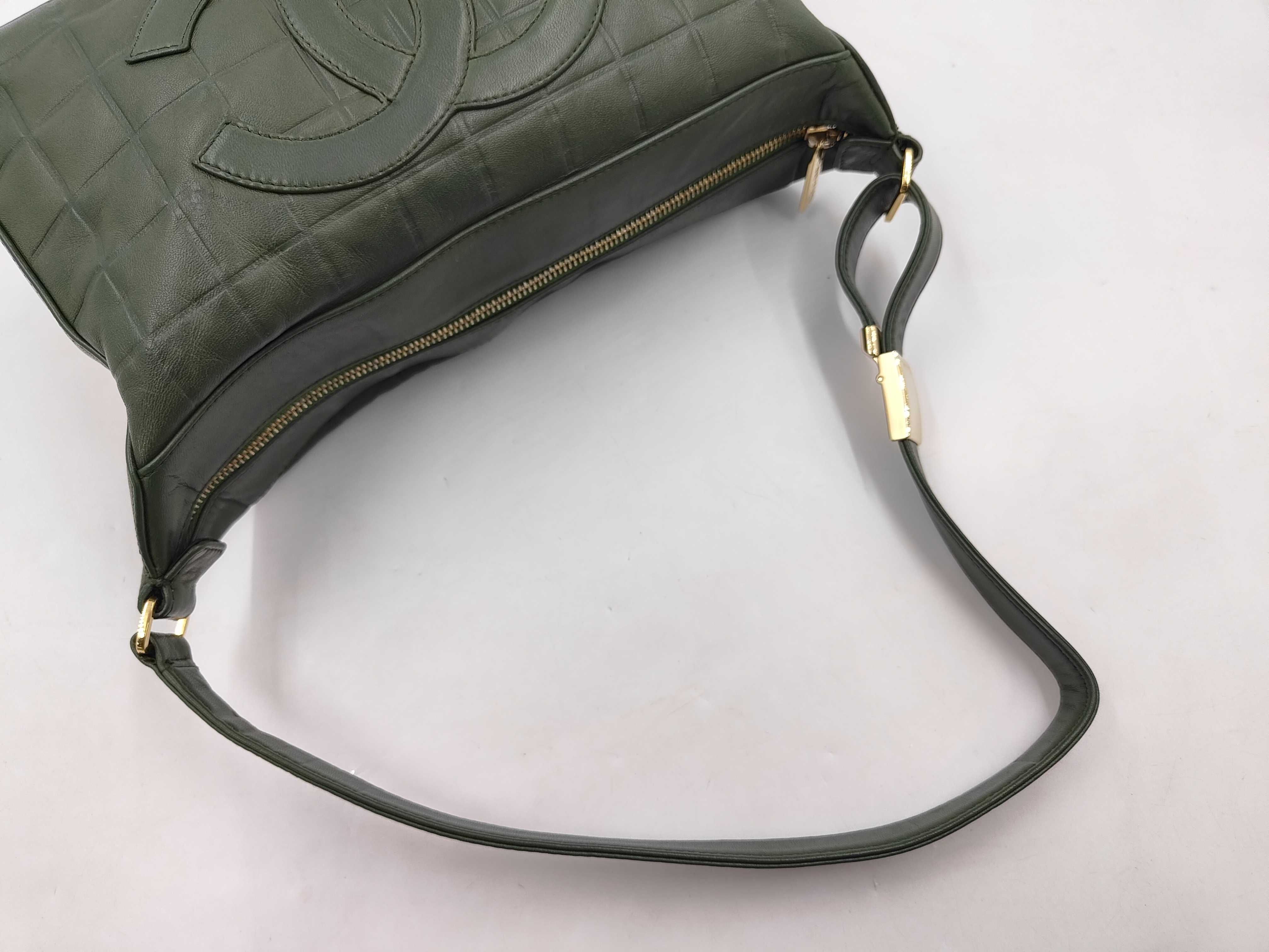 Lambskin Chocolate Bar Shoulder Bag, Zipper Opening, Green, W28cm, Tote Bag — view 3