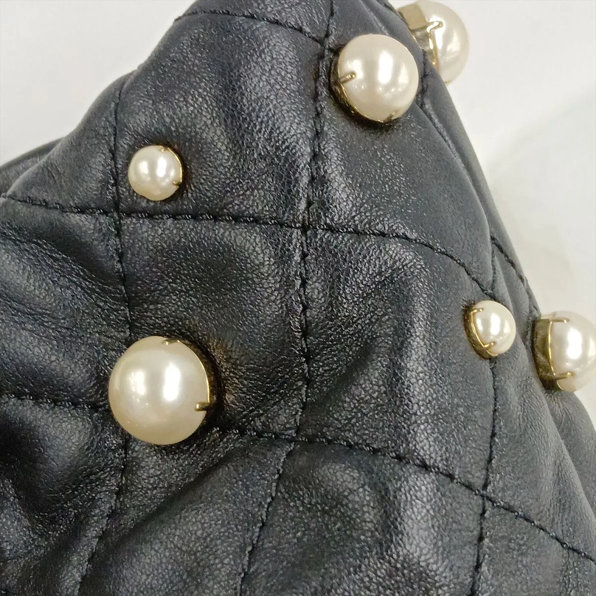 Matelassé Lambskin Chain Shoulder Bag, Pearl Black with Gold Hardware, 31129180, Serial Number 31 — view 9