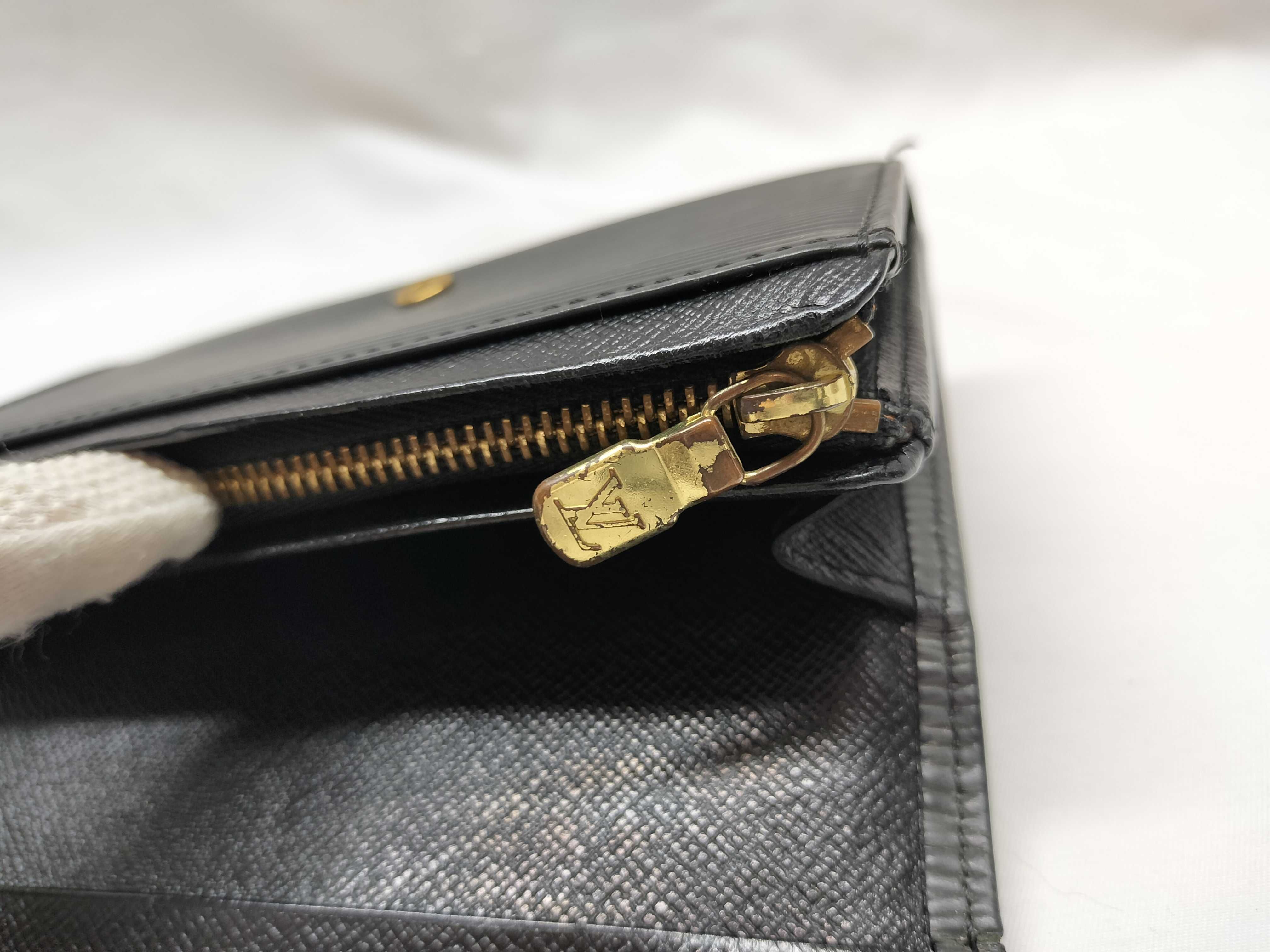 Epi Tri-fold Wallet, Black — view 9