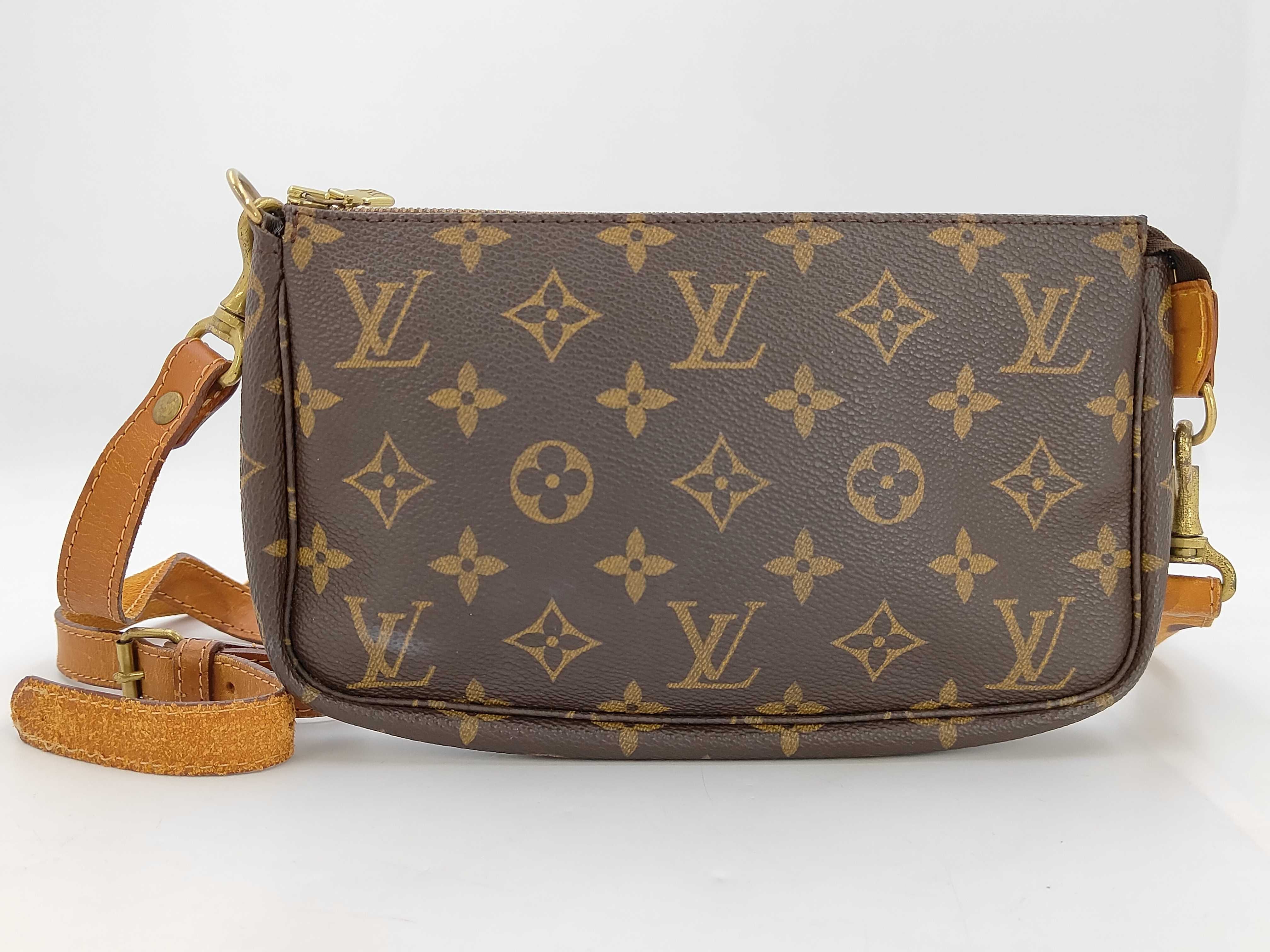 Monogram Louis Vuitton Monogram Pochette Accessoires Pouch