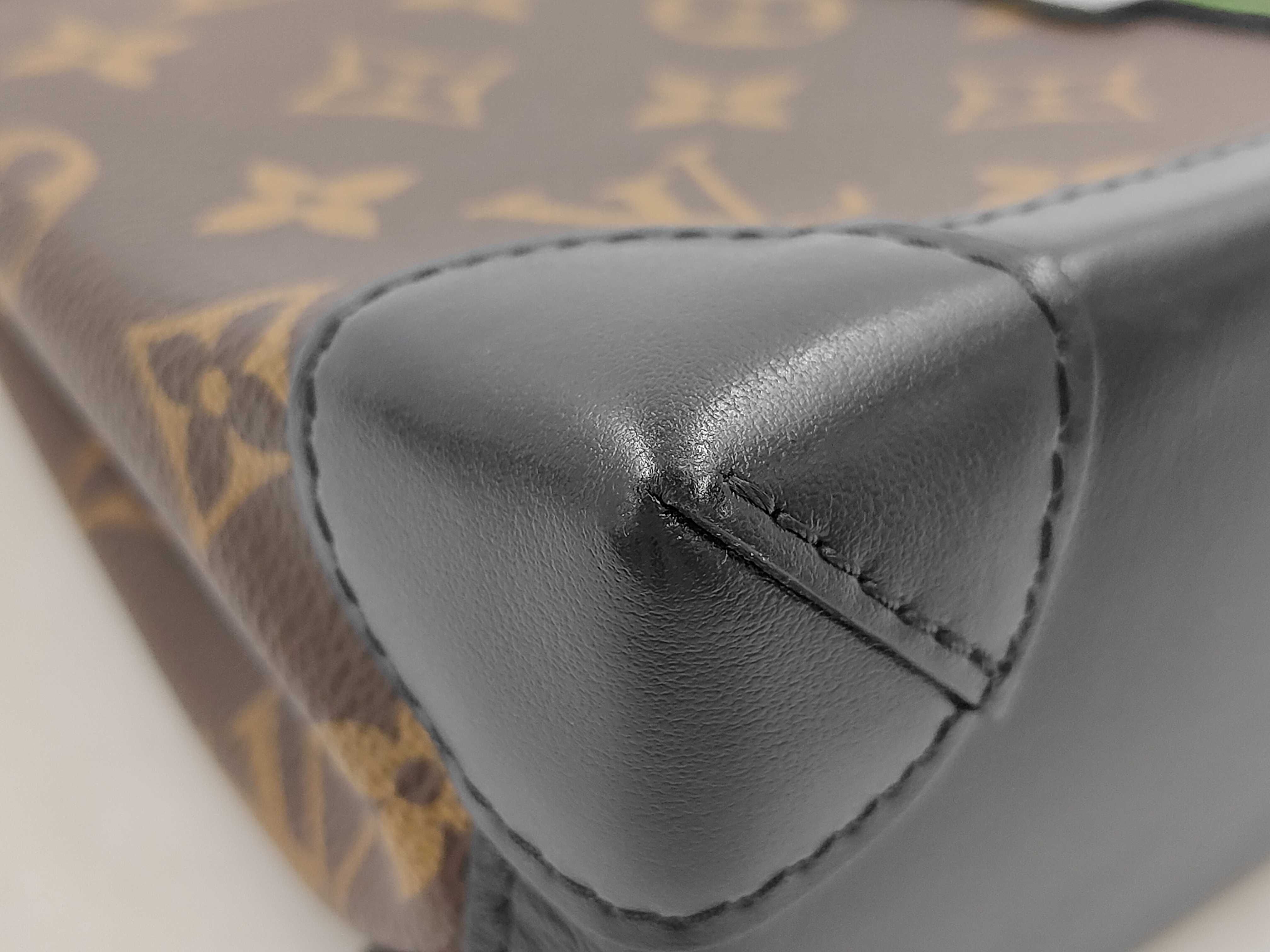 Taurillon Monogram Soft Trunk Shoulder Bag M80146 Shoulder Bag — view 6