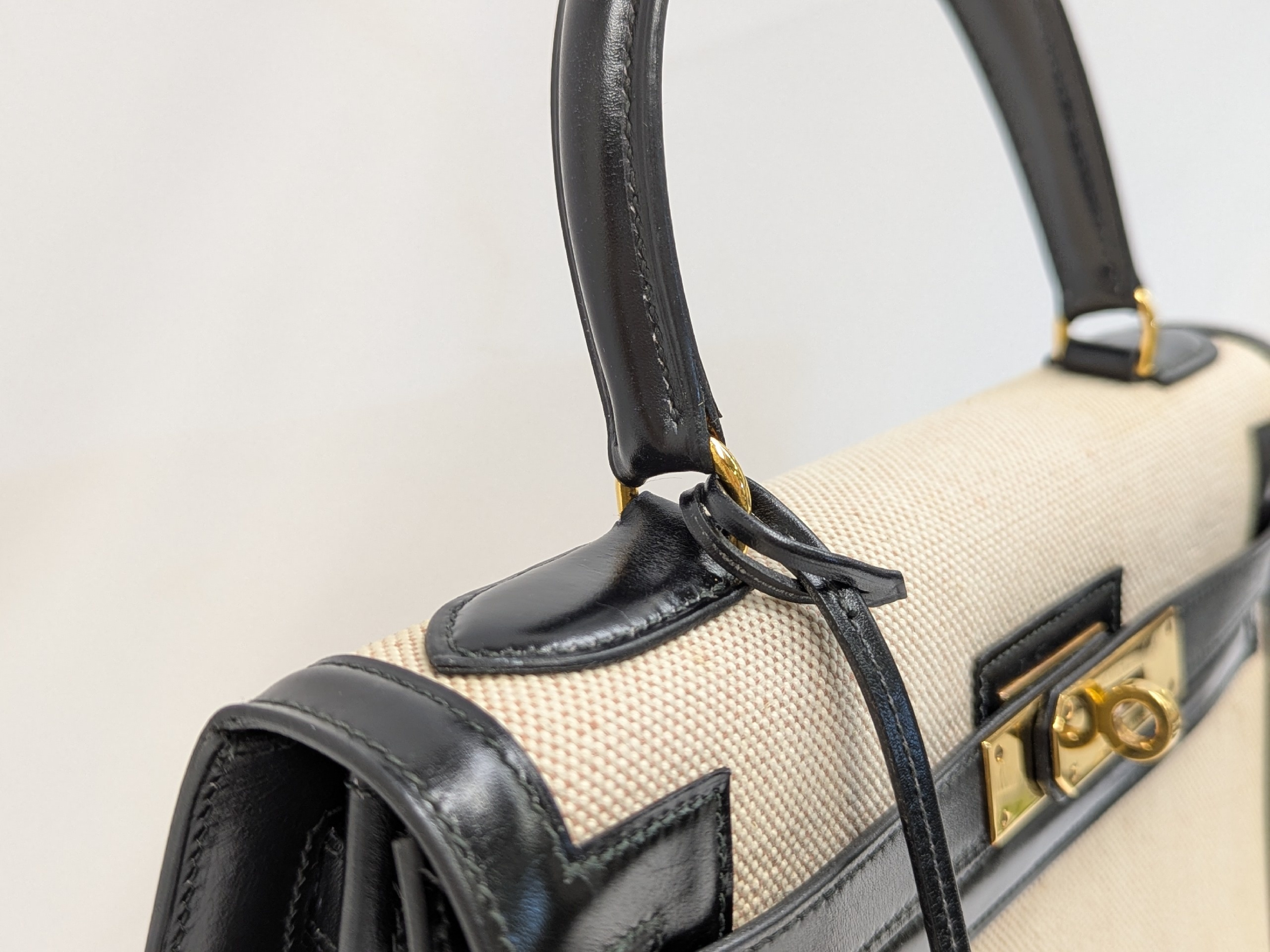 Kelly 28 Toile H Box Calf Black Gold Hardware J Stamp Handbag — view 8