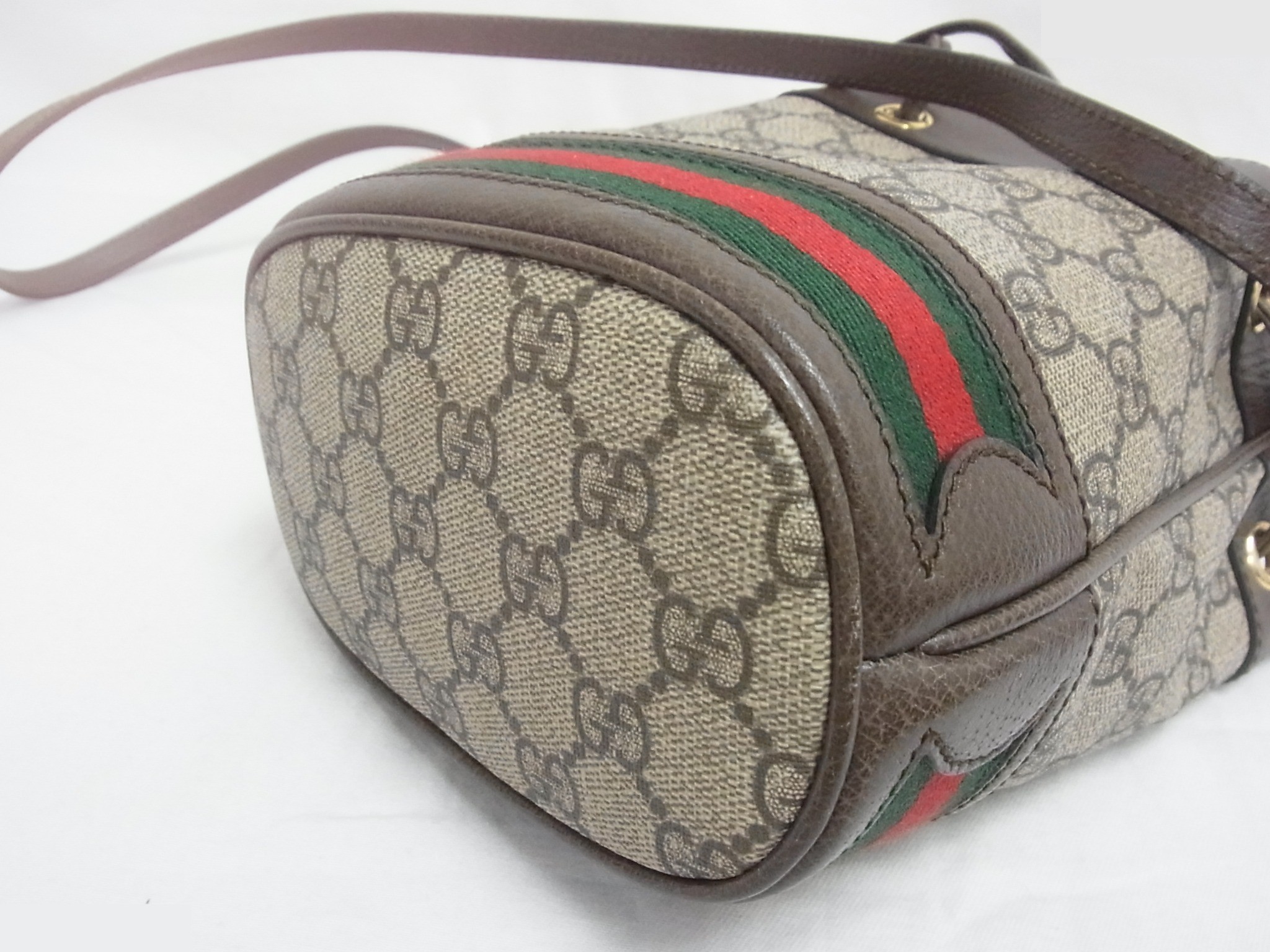 550620 GG Supreme Shoulder Bag — view 3