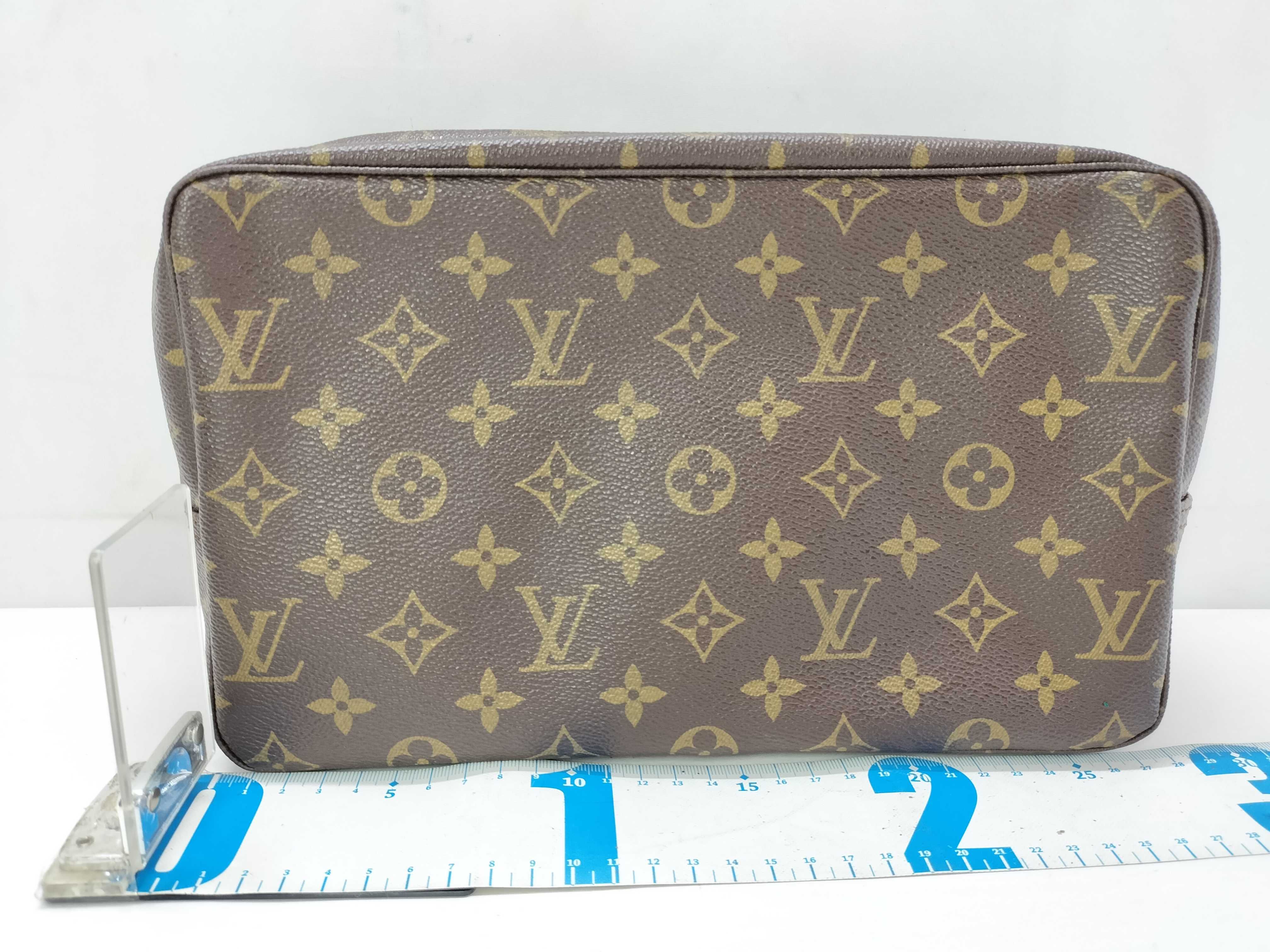 Monogram LV Monogram Troussard Toilette M47522 Pouch — view 2