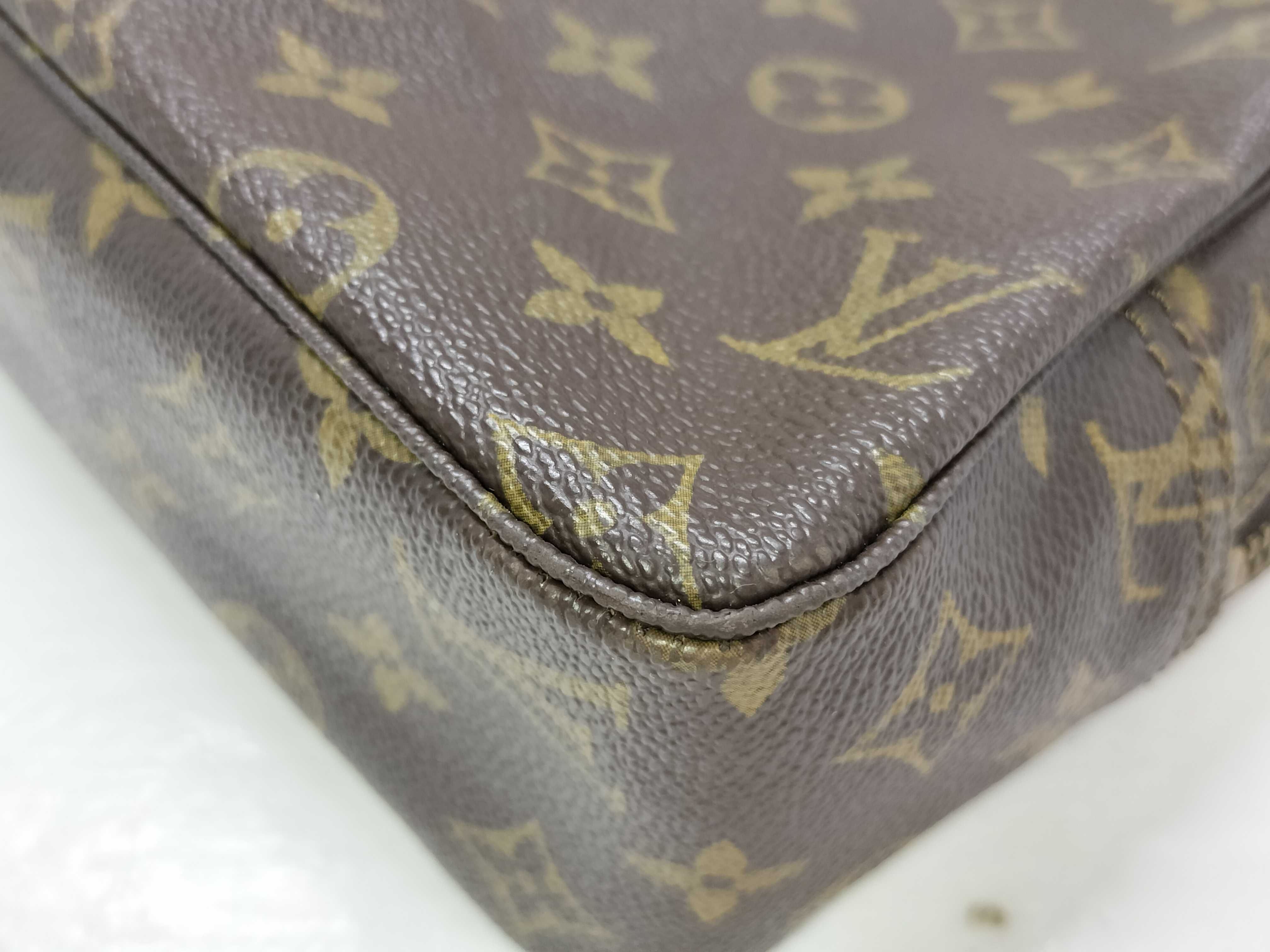 Monogram LV Monogram Troussard Toilette M47522 Pouch — view 4