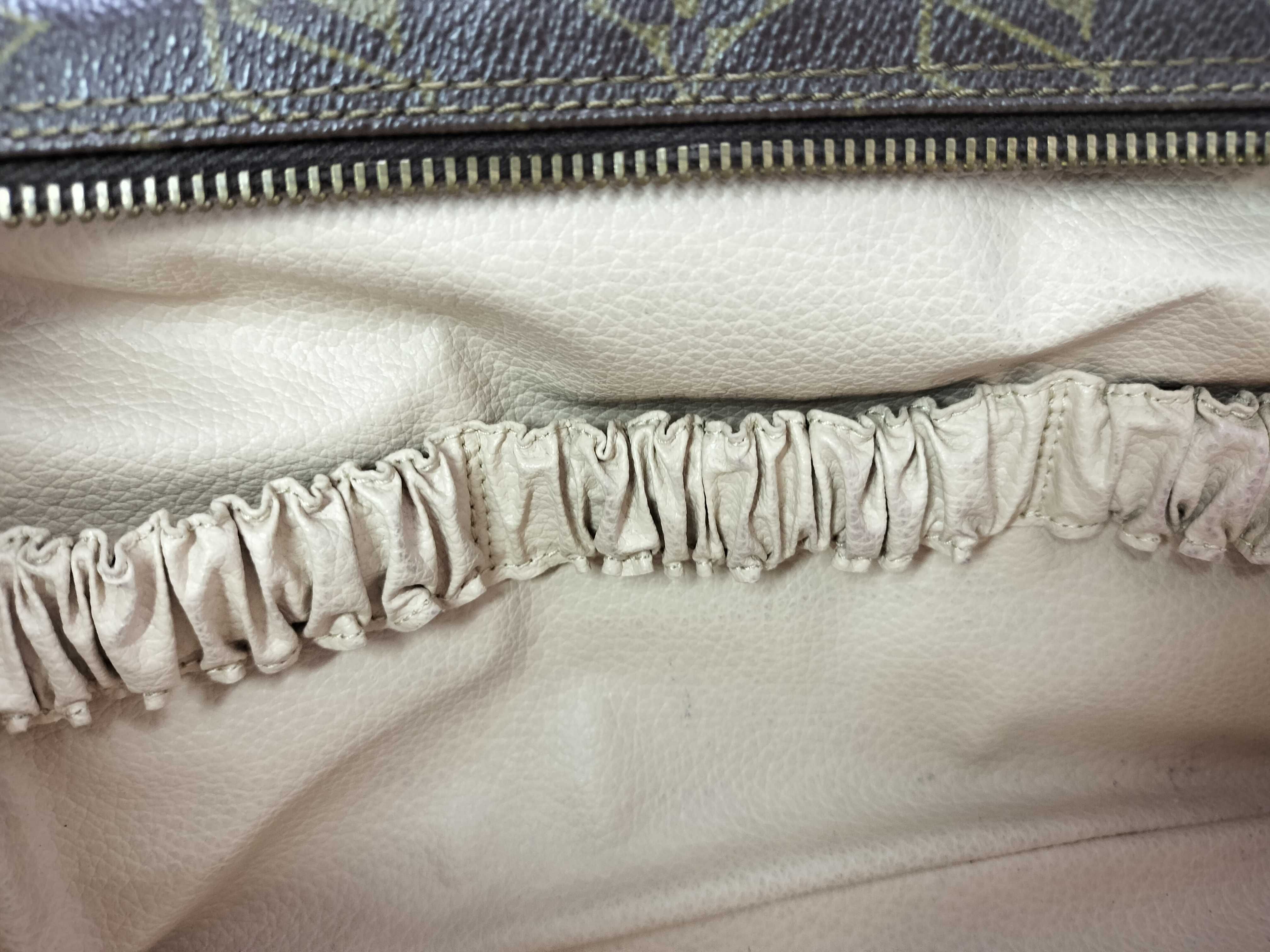 Monogram LV Monogram Troussard Toilette M47522 Pouch — view 9