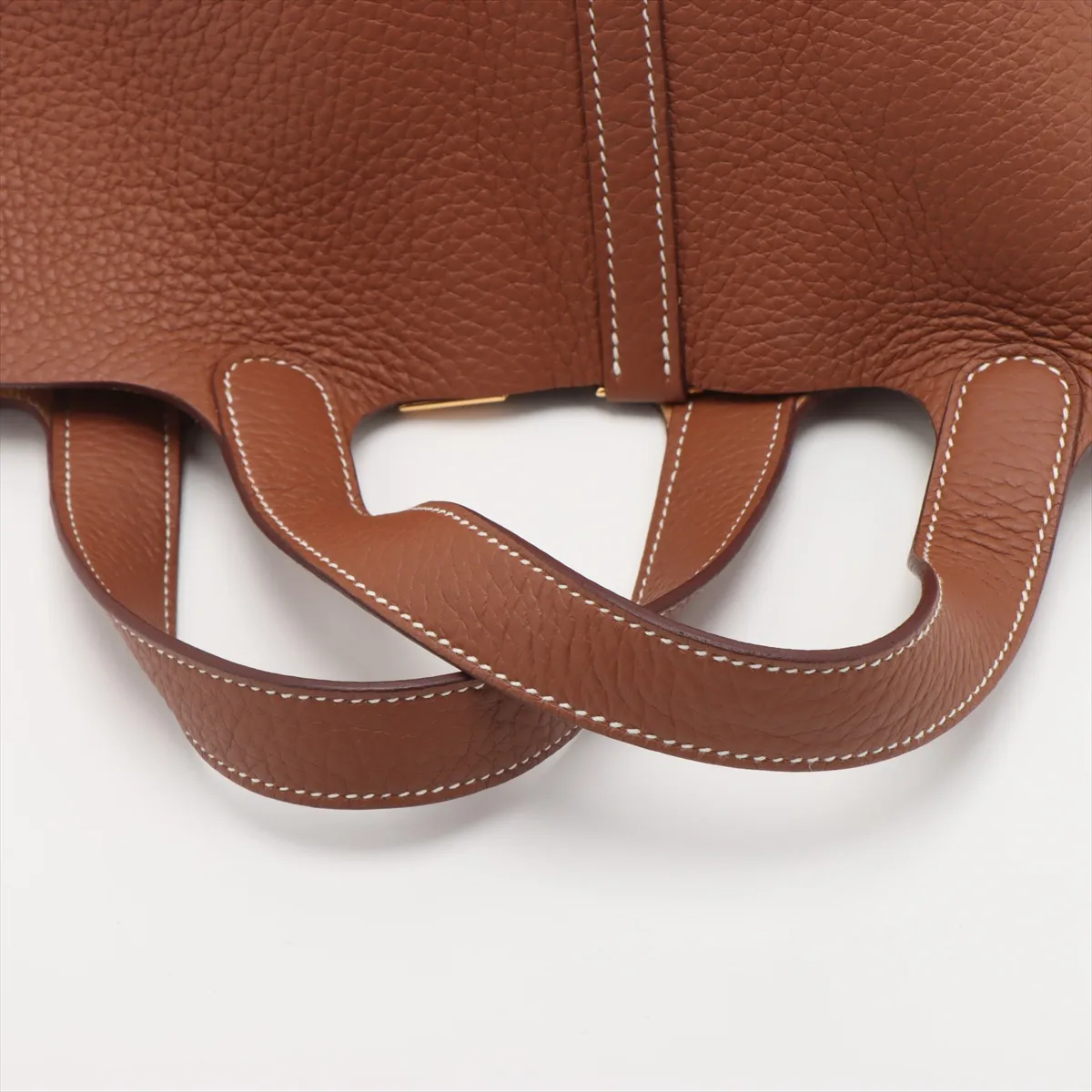 Picotin Lock 18 PM, Taurillon Clemence leather, Gold, Gold hardware, B: 2023 — view 5