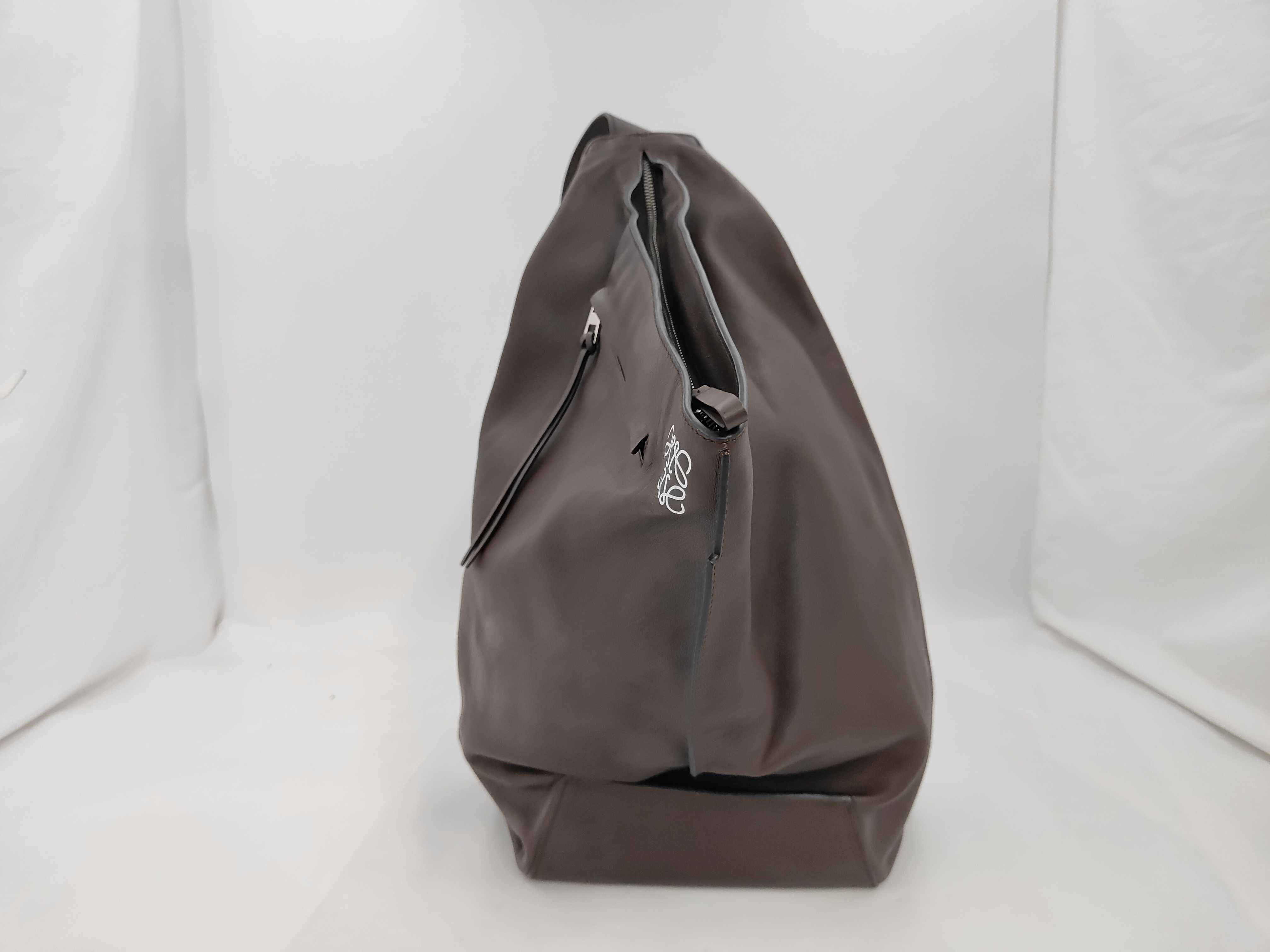 Anton Sling Body Bag Shoulder Bag