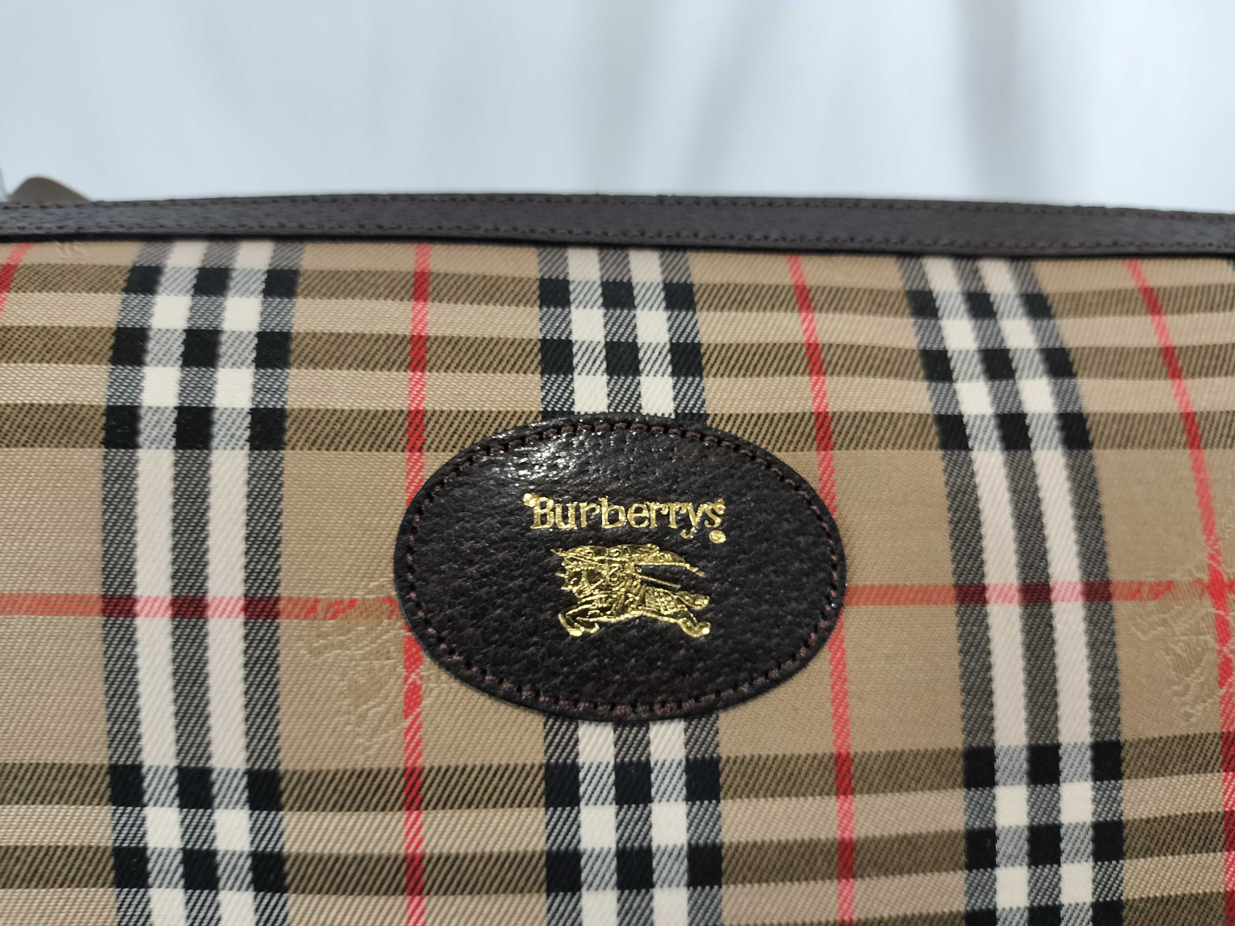 Burberry's Plaid Clutch Bag with Tag Clutch Bag — view 5