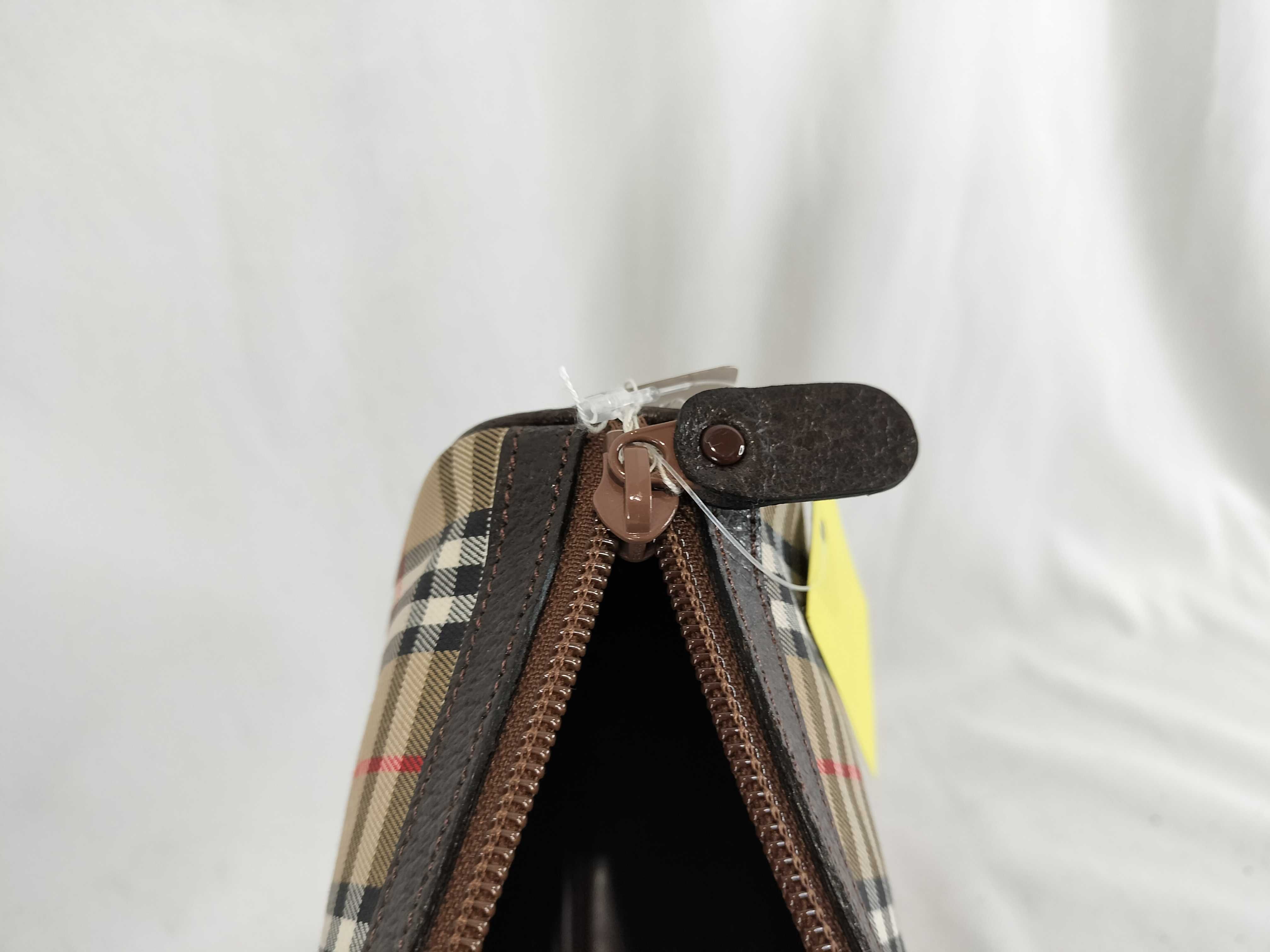 Burberry's Plaid Clutch Bag with Tag Clutch Bag — view 9