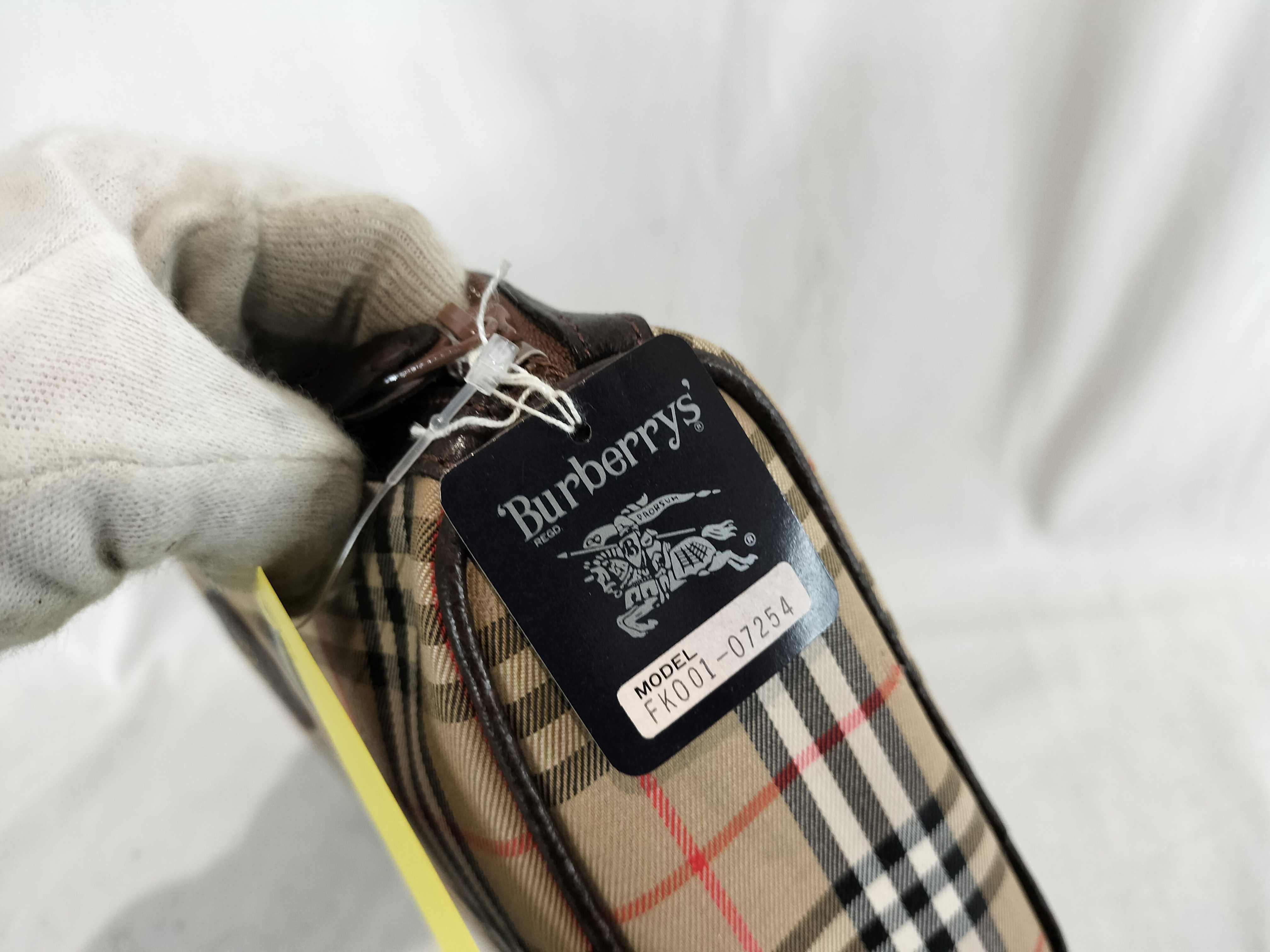 Burberry's Plaid Clutch Bag with Tag Clutch Bag — view 10