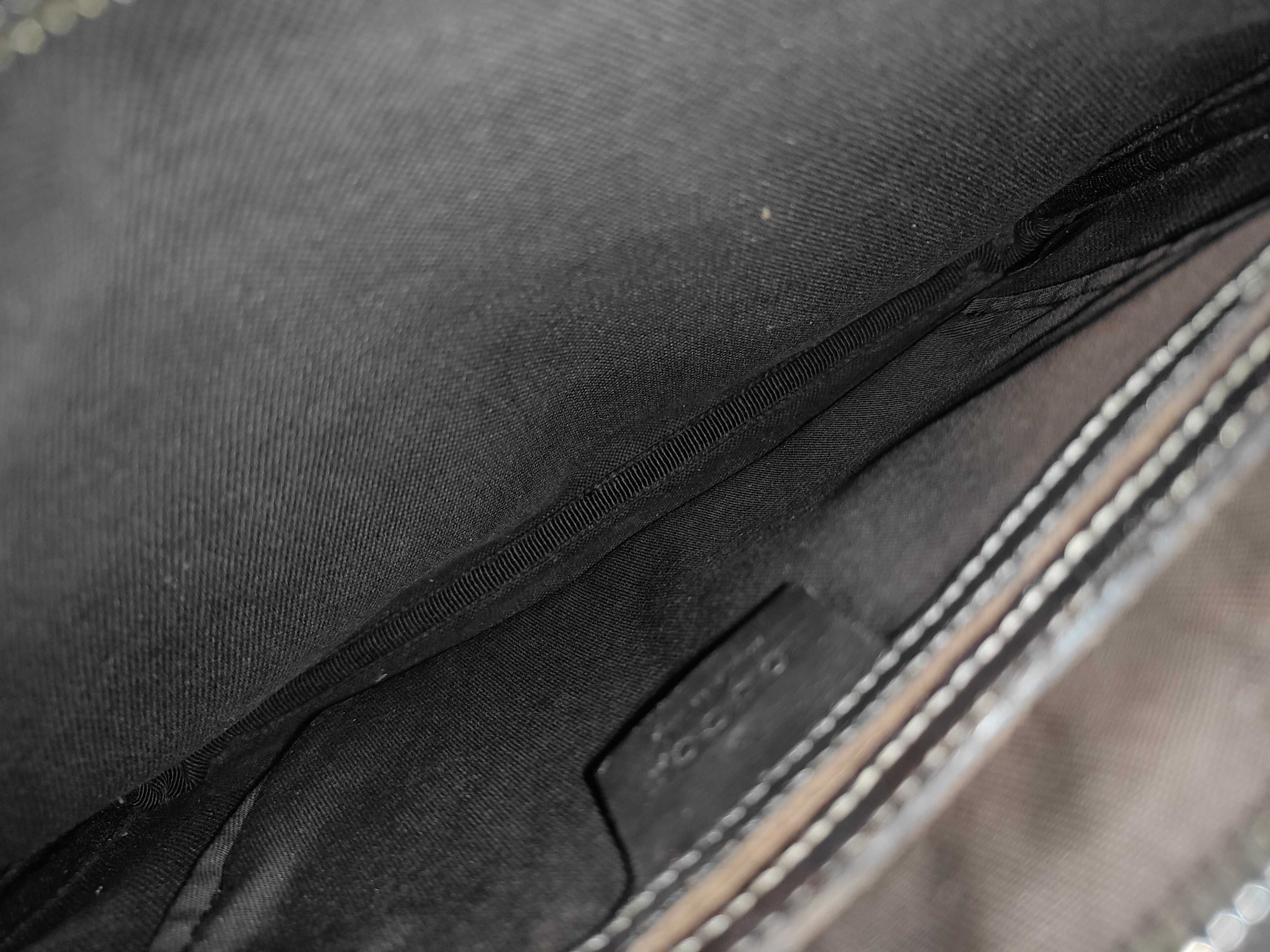 GG Supreme Messenger Bag Shoulder Bag — view 9
