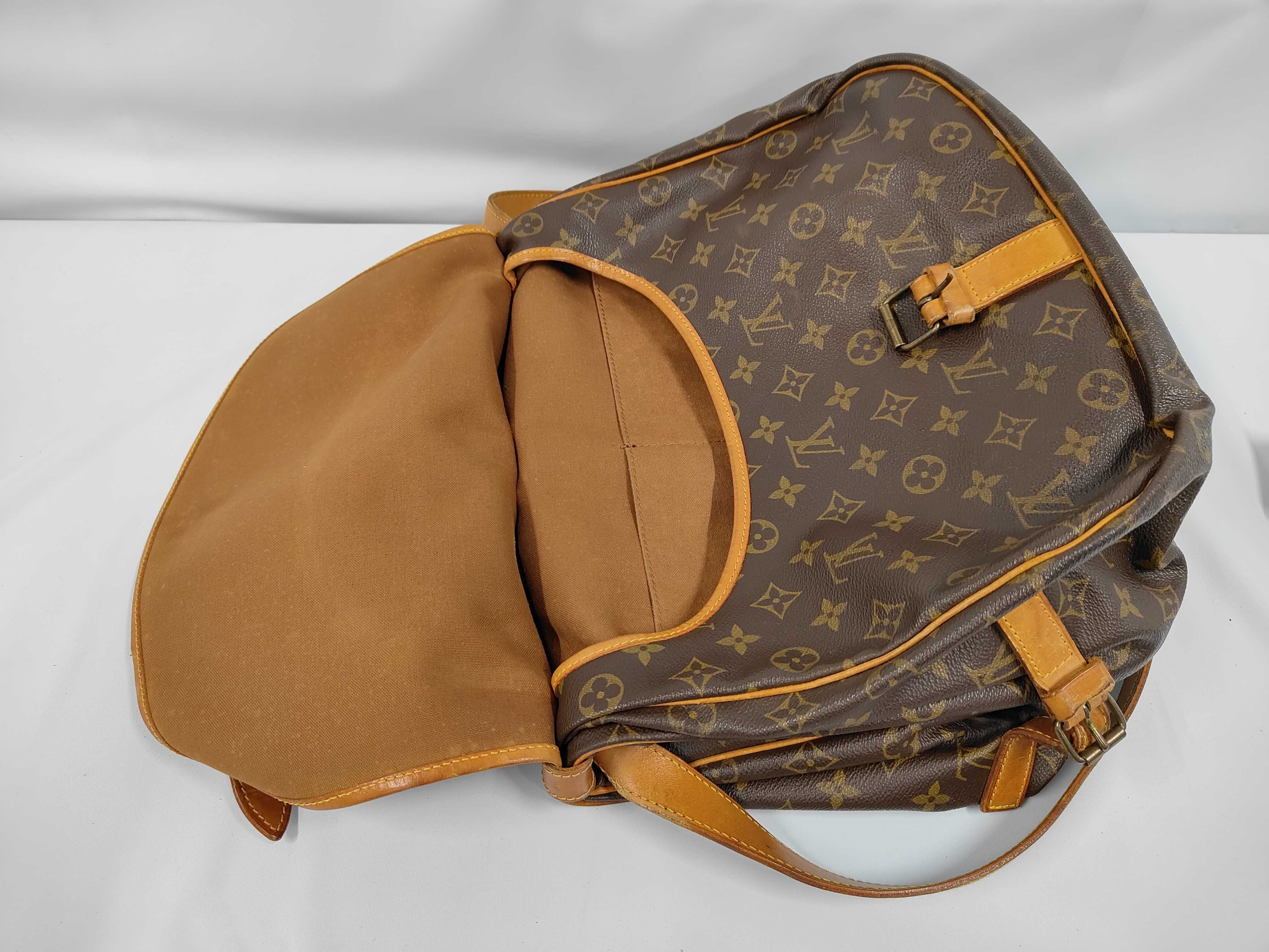 LV Saumur Shoulder Bag — view 11