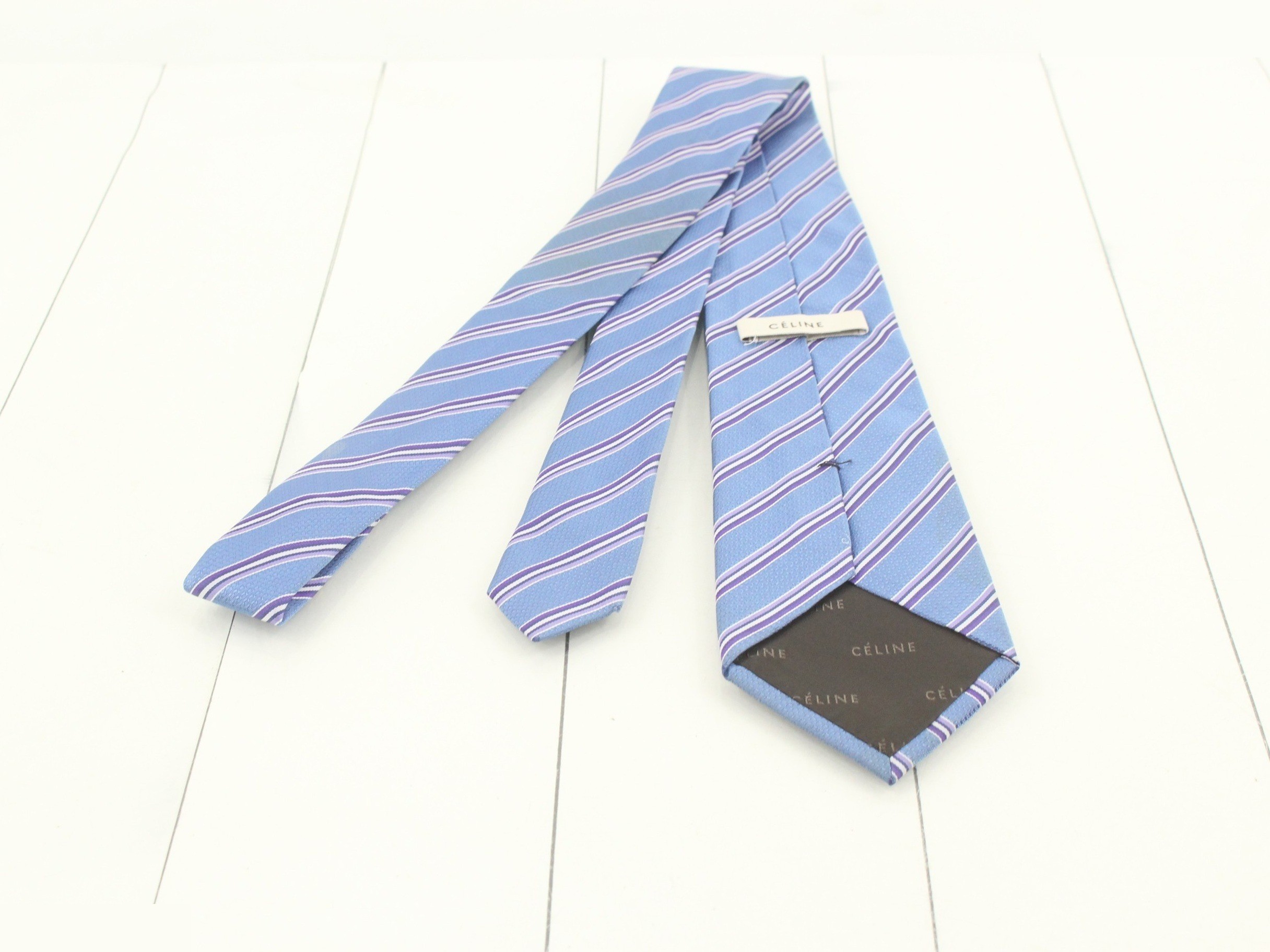 Silk necktie, blue and purple. — view 2