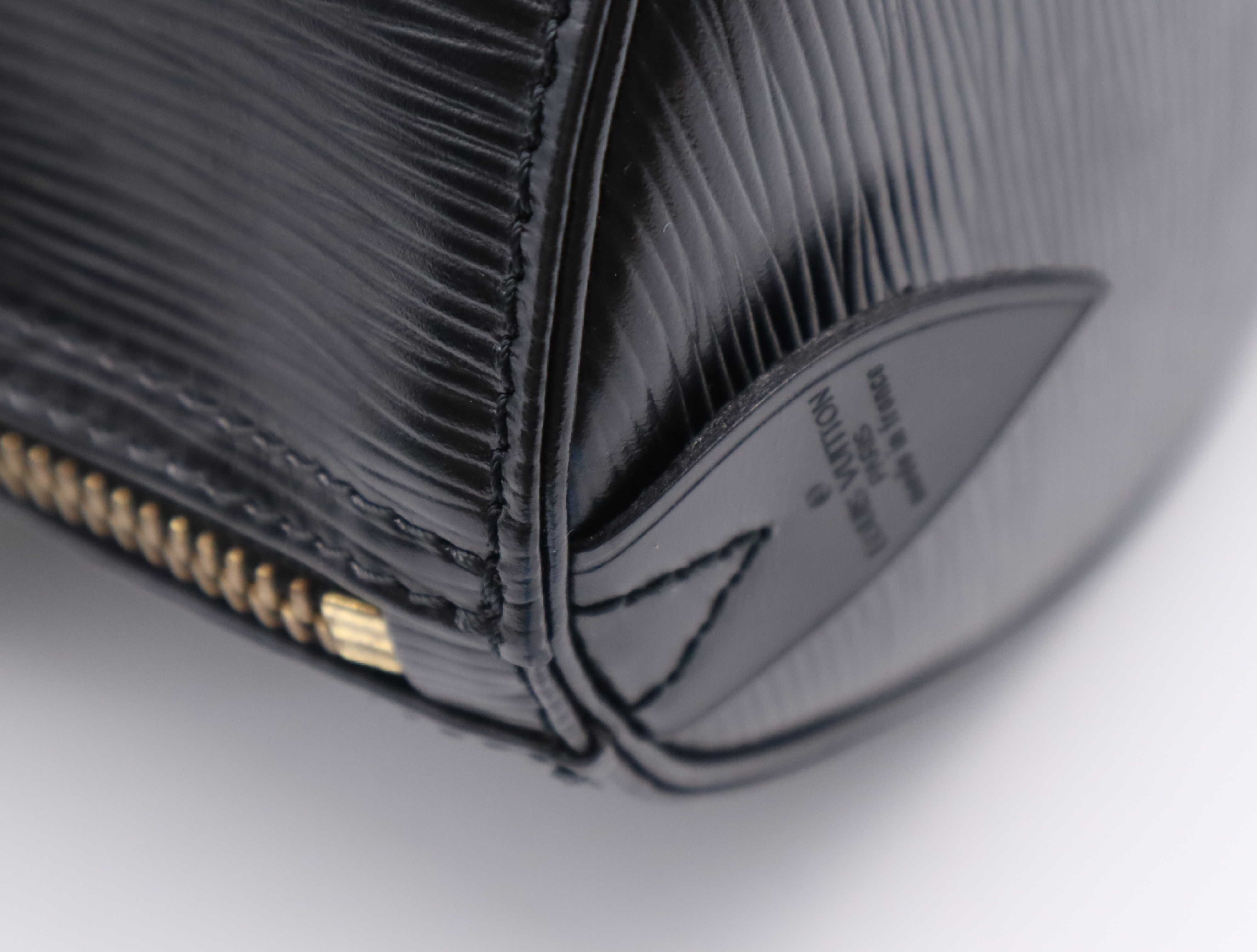 M42972 Epi Keepall 45 Noir Boston Bag — view 11