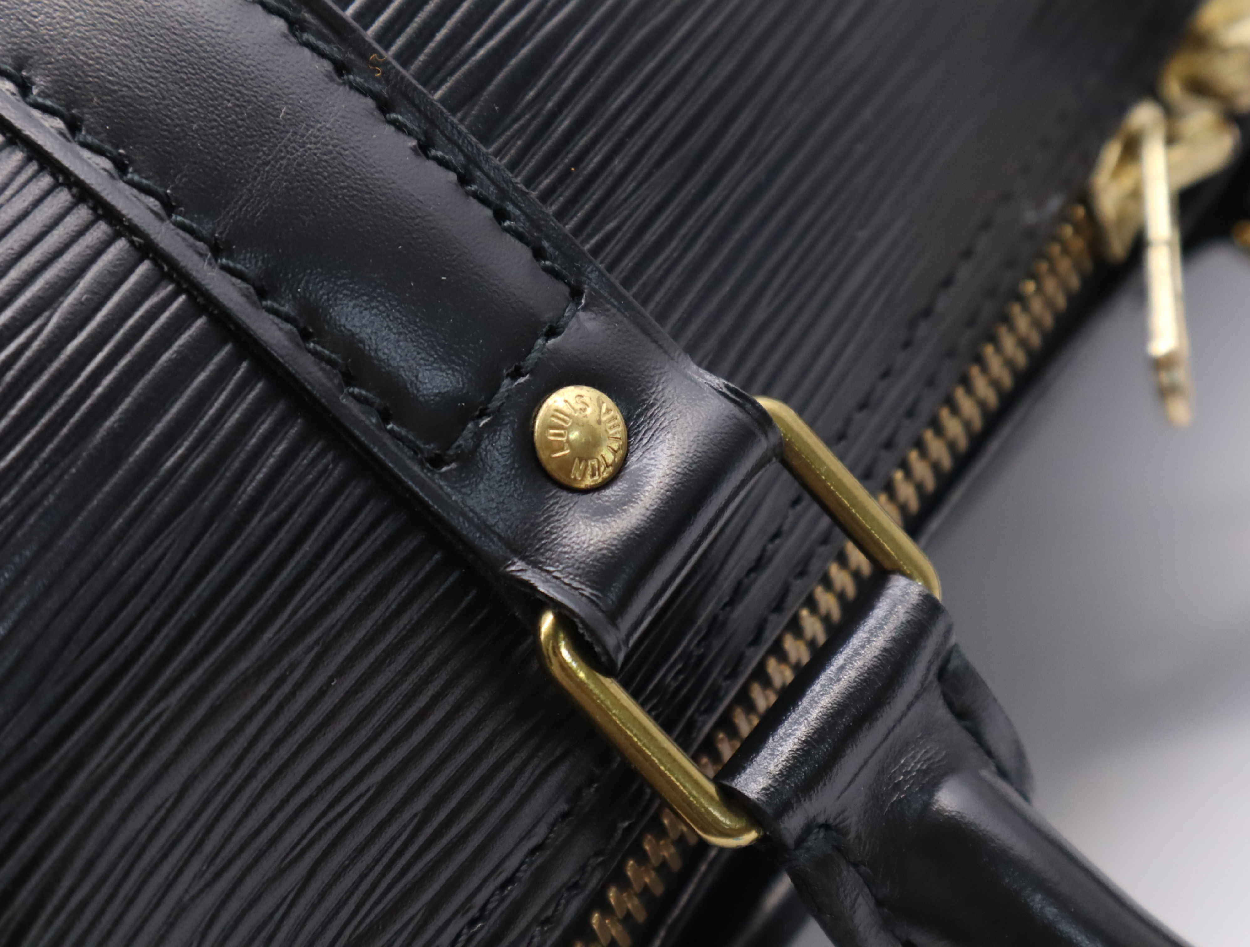 M42972 Epi Keepall 45 Noir Boston Bag — view 9