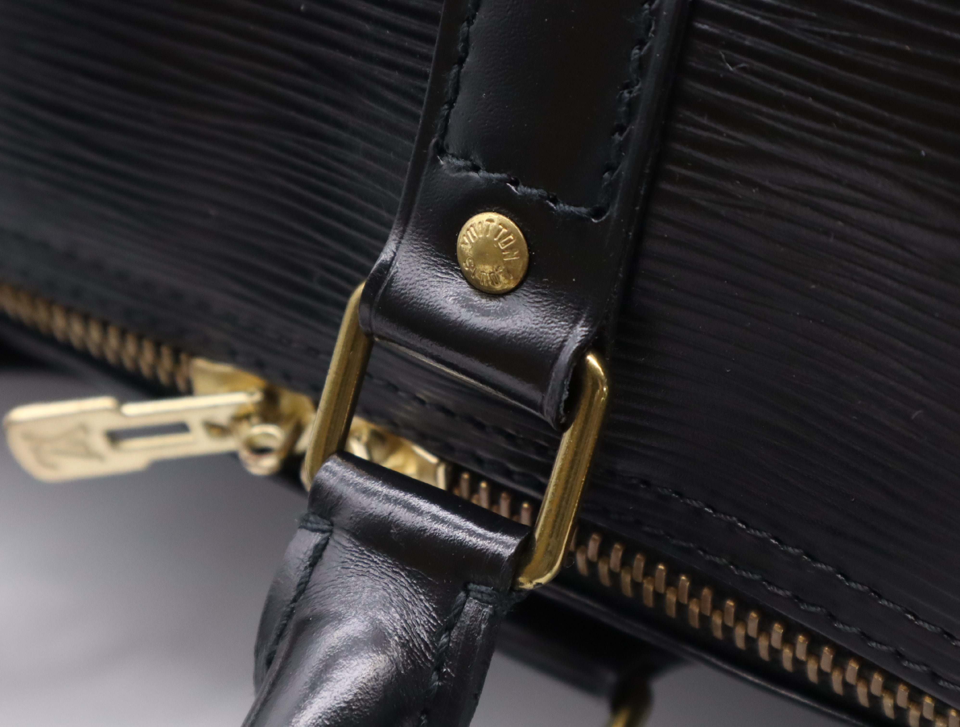 M42972 Epi Keepall 45 Noir Boston Bag — view 10