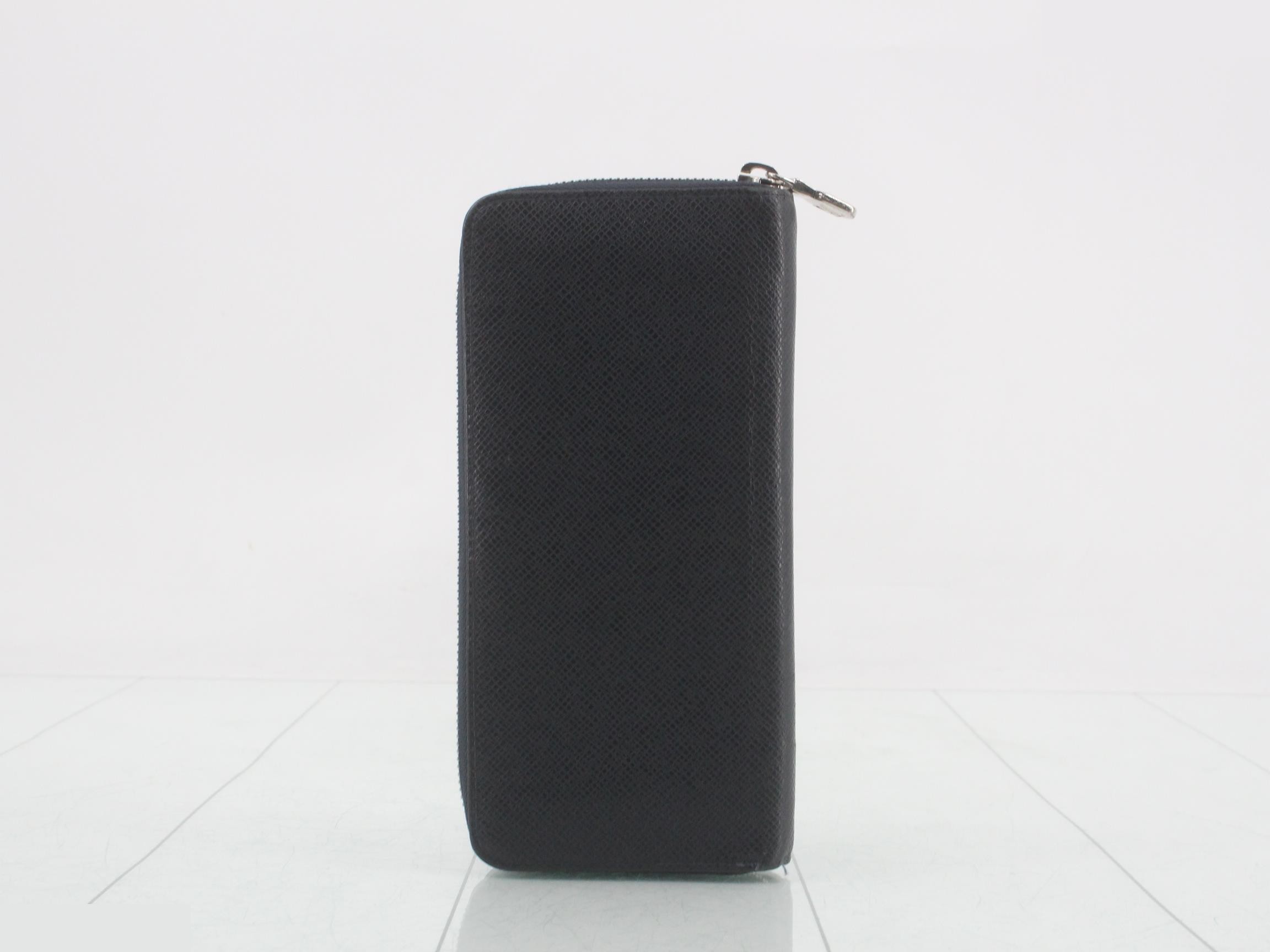 Zippy Wallet Vertical Blue Marine Round Zipper Long Wallet — view 2