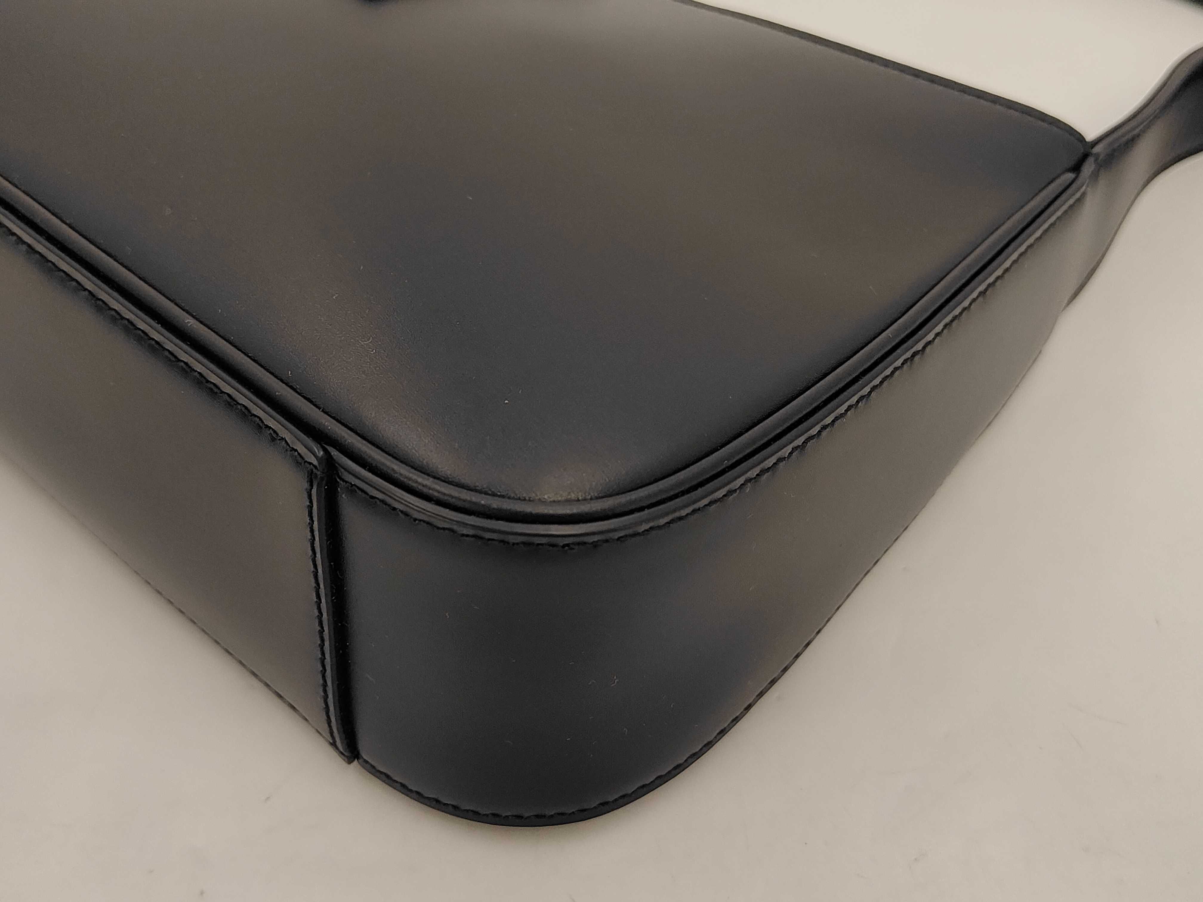 Black Calf Leather Underarm Bag Shoulder Bag — view 3