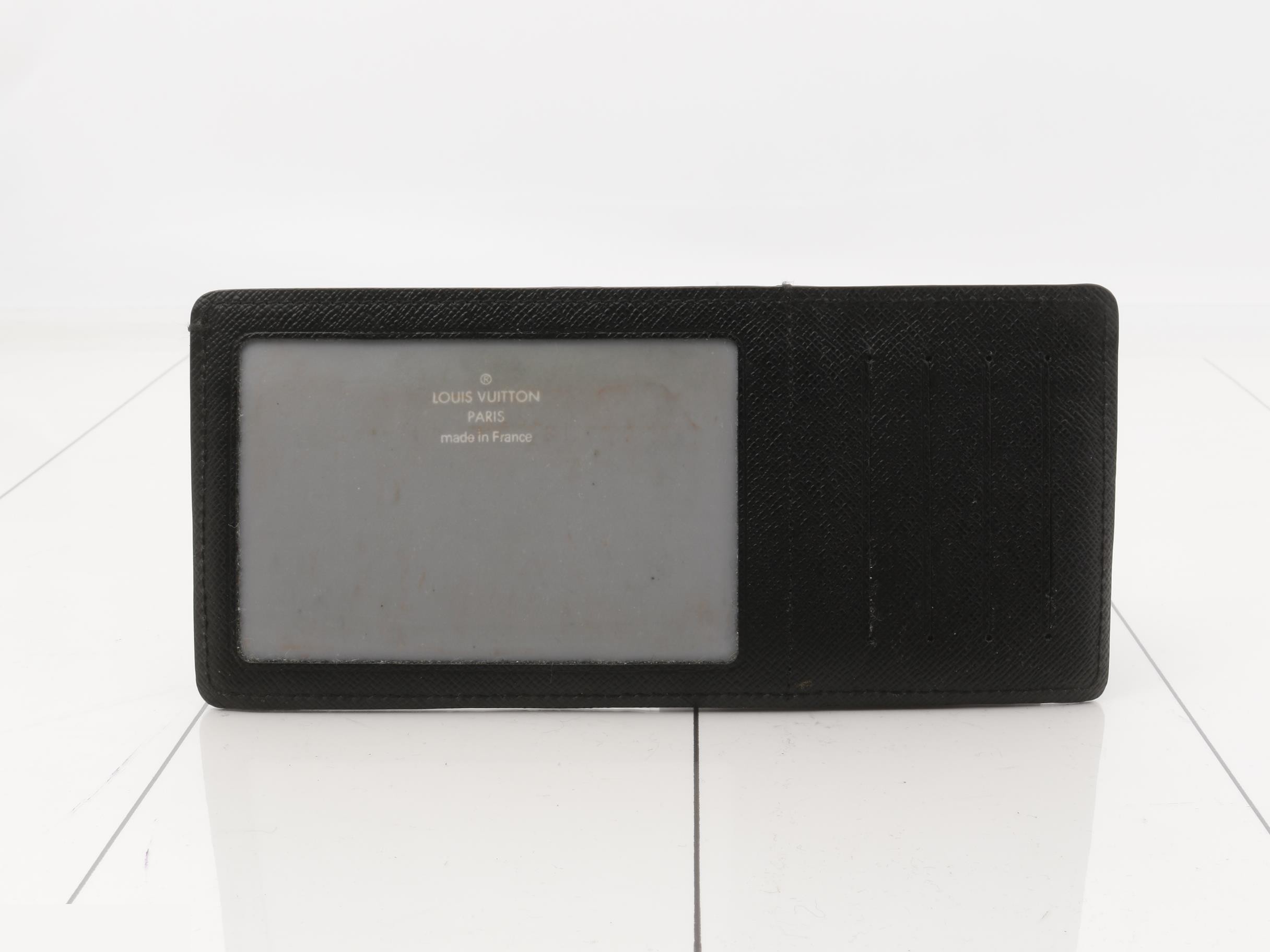 Card case — view 2