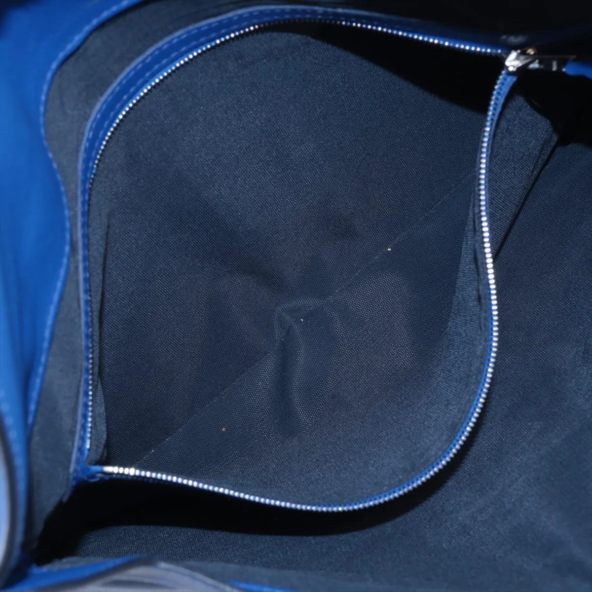 City Slide Pochette Evercolor Blue Electric x Black Matte Silver Hardware D:2019 — view 6
