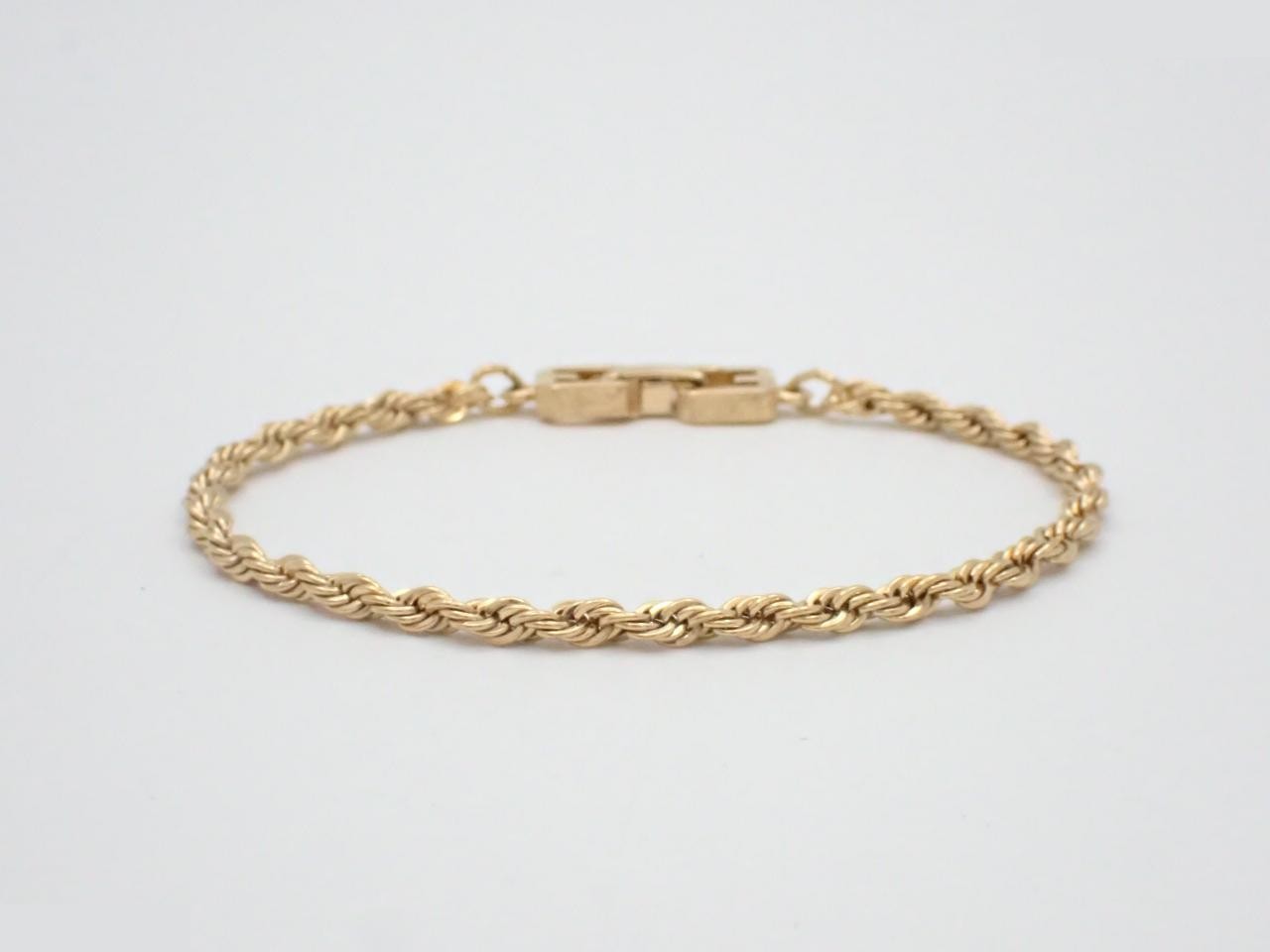 Other items in the line: Precious metal bracelets and bangles (metal), wrist circumference approximately 17.5 cm.