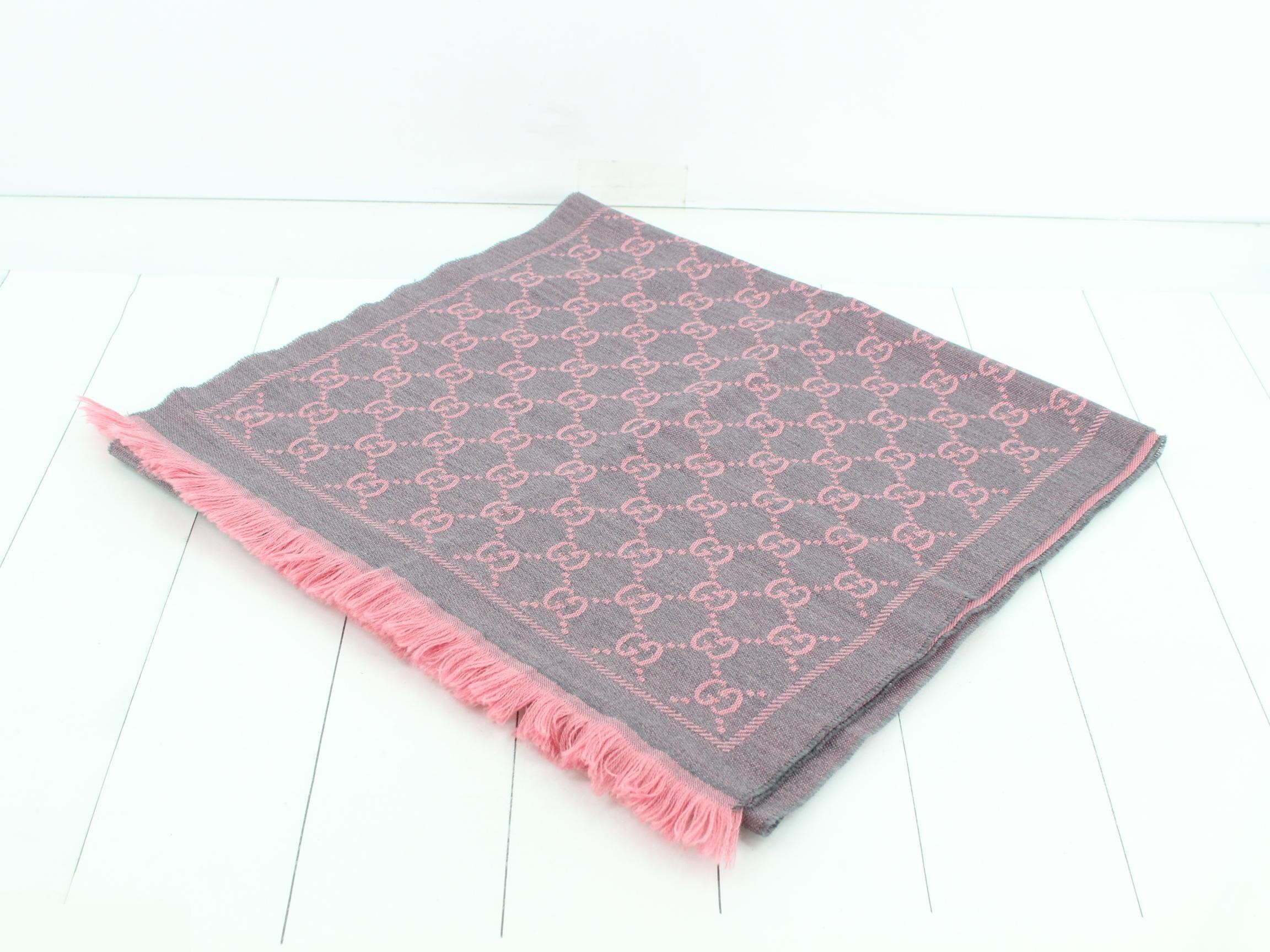 Tags attached, box included, GG pattern scarf