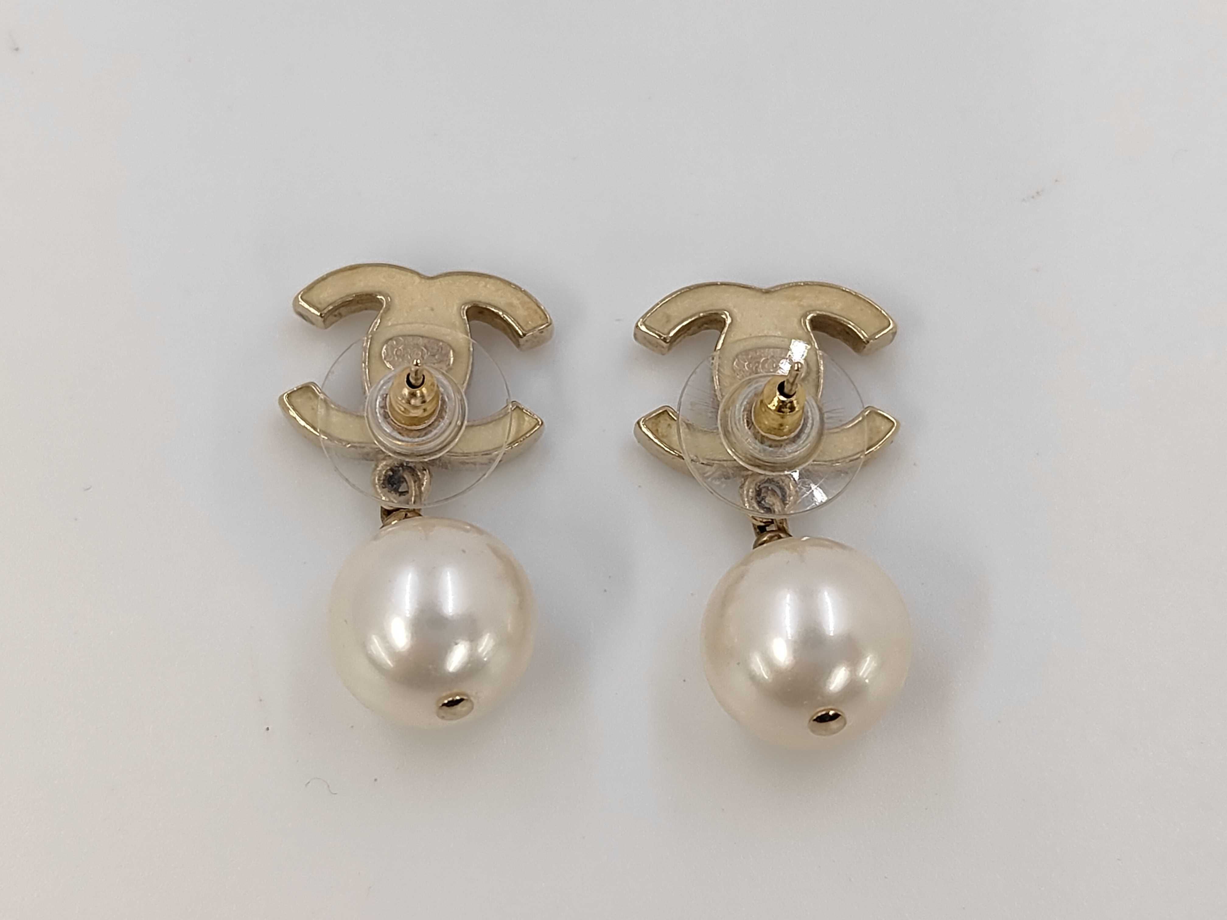 Coco Stone Ivory Pearl Gold Earrings — view 2