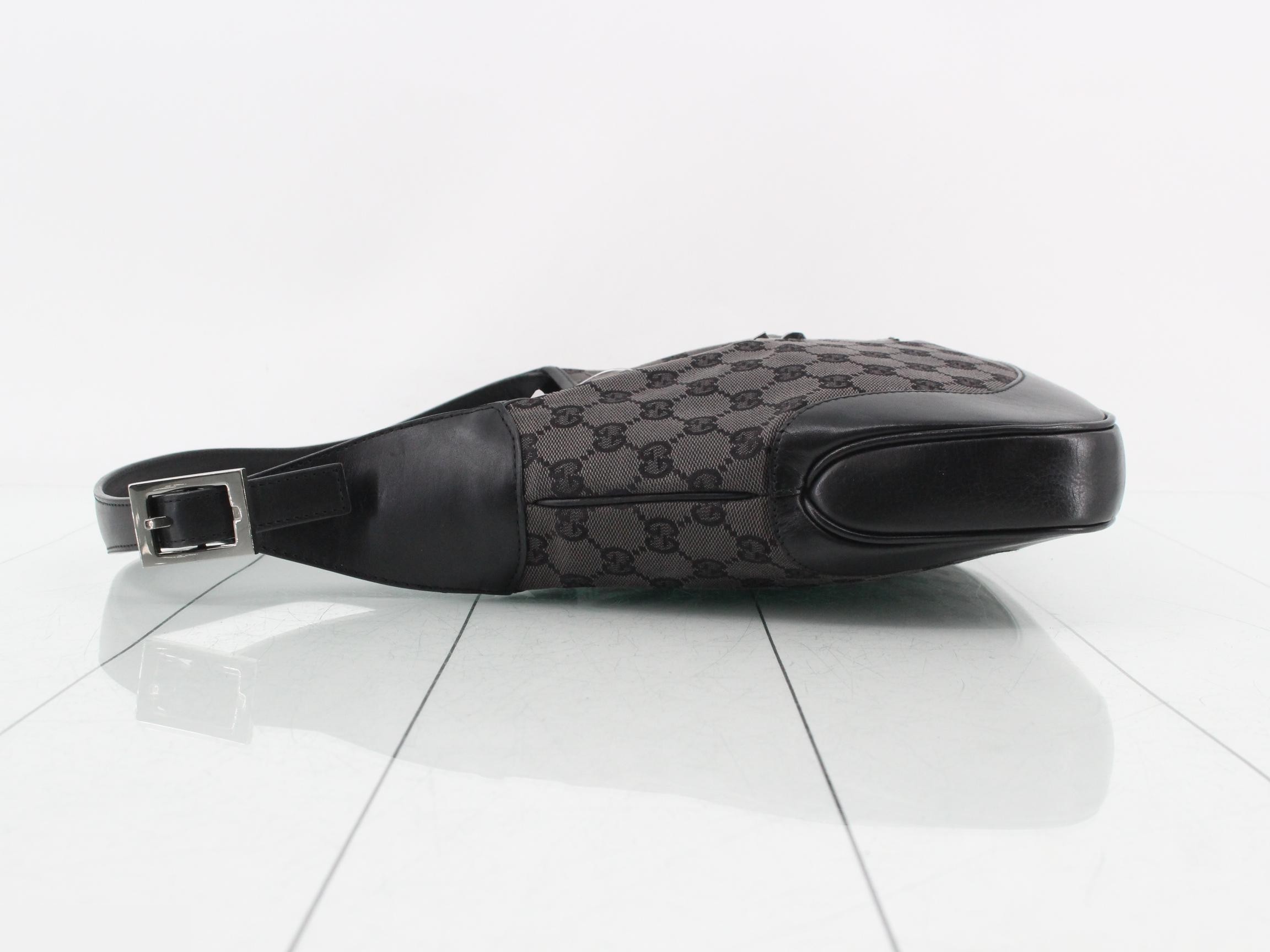 GG Canvas (Bag) - Shoulder Bag — view 4