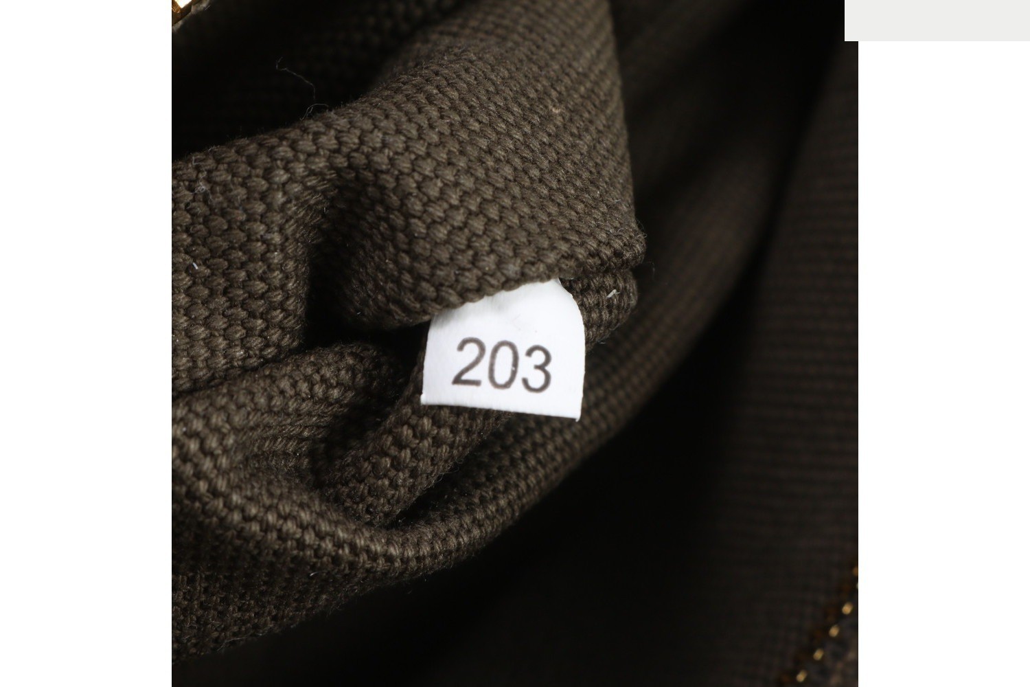 Comes with guarantee card and white tag. Canapa B2439G tote bag. — view 9
