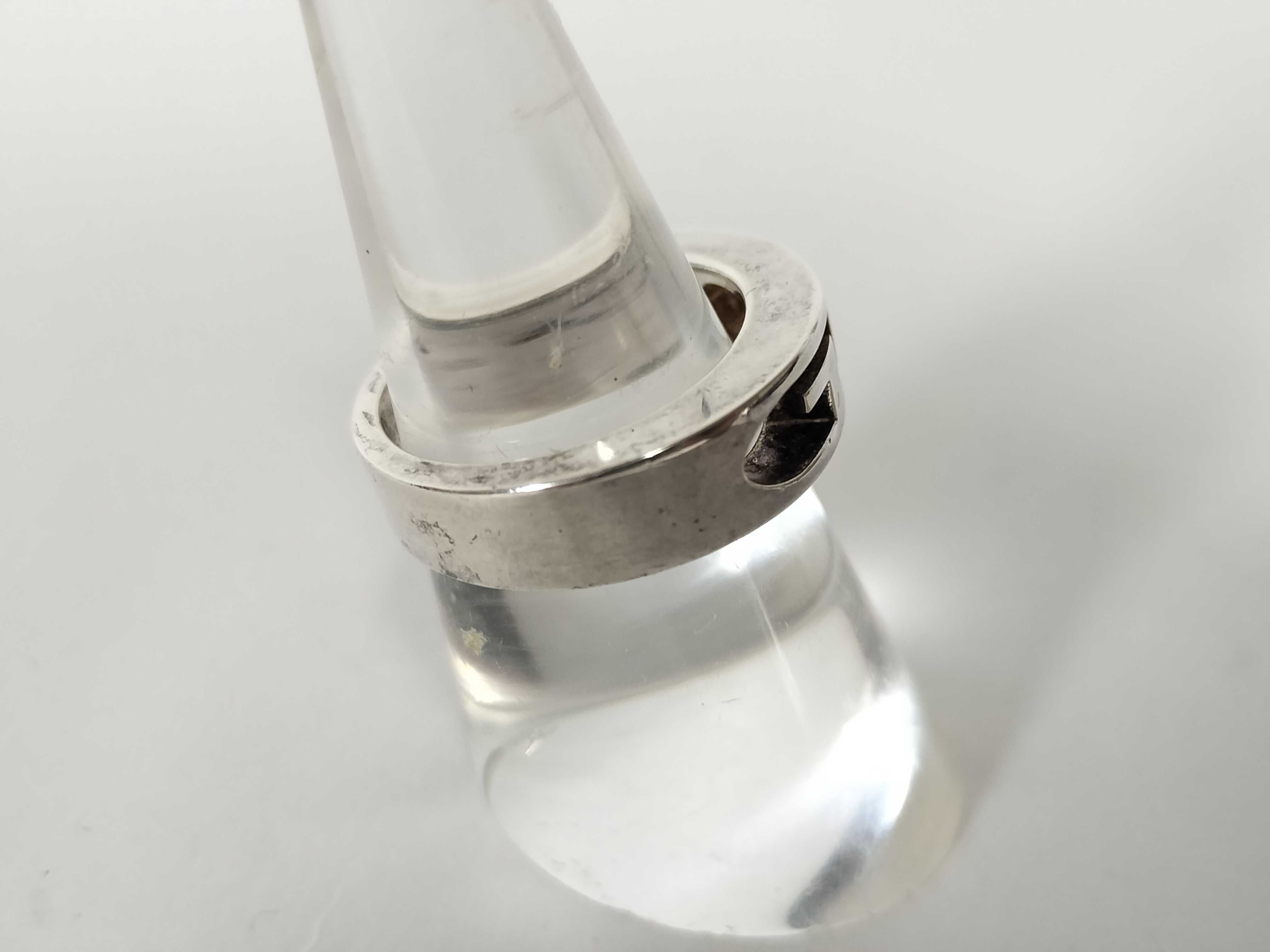 Double G Cutout Ring — view 3