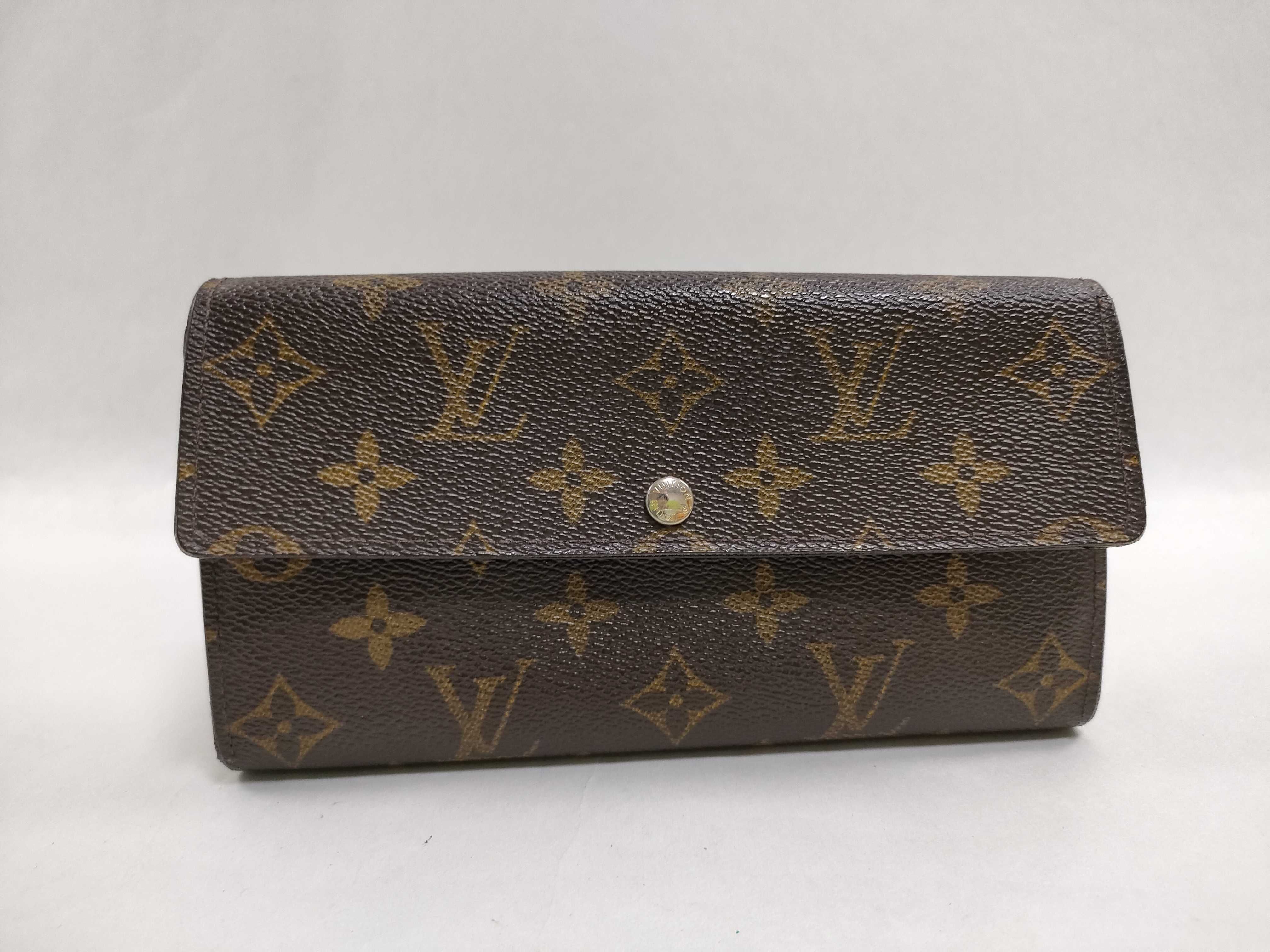 Monogram Portefeuille Sarah Monogram Wallet