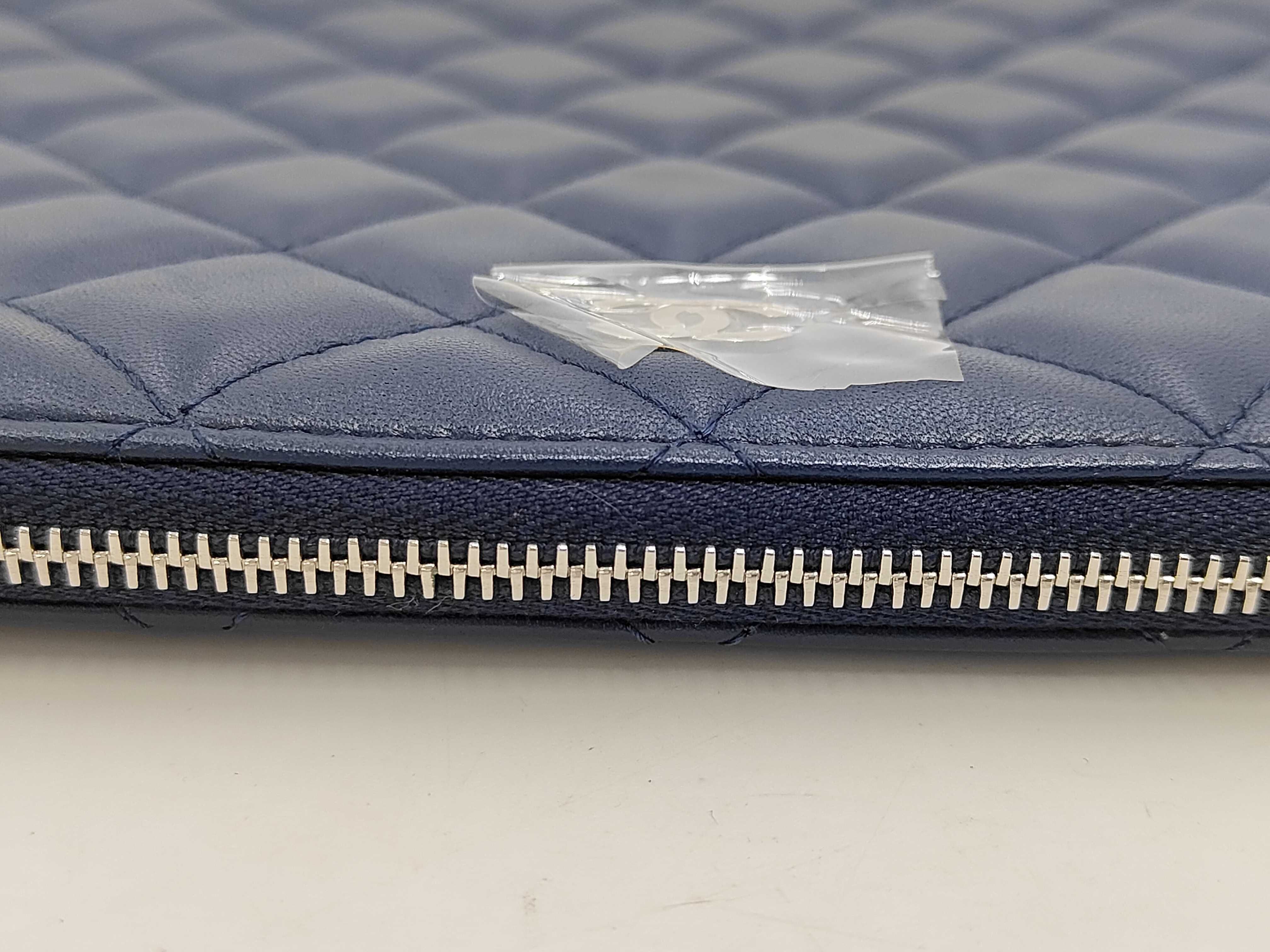 SLG LAMBSKIN CLUTCH NAVY SHW W/CARD NO.22 — view 5