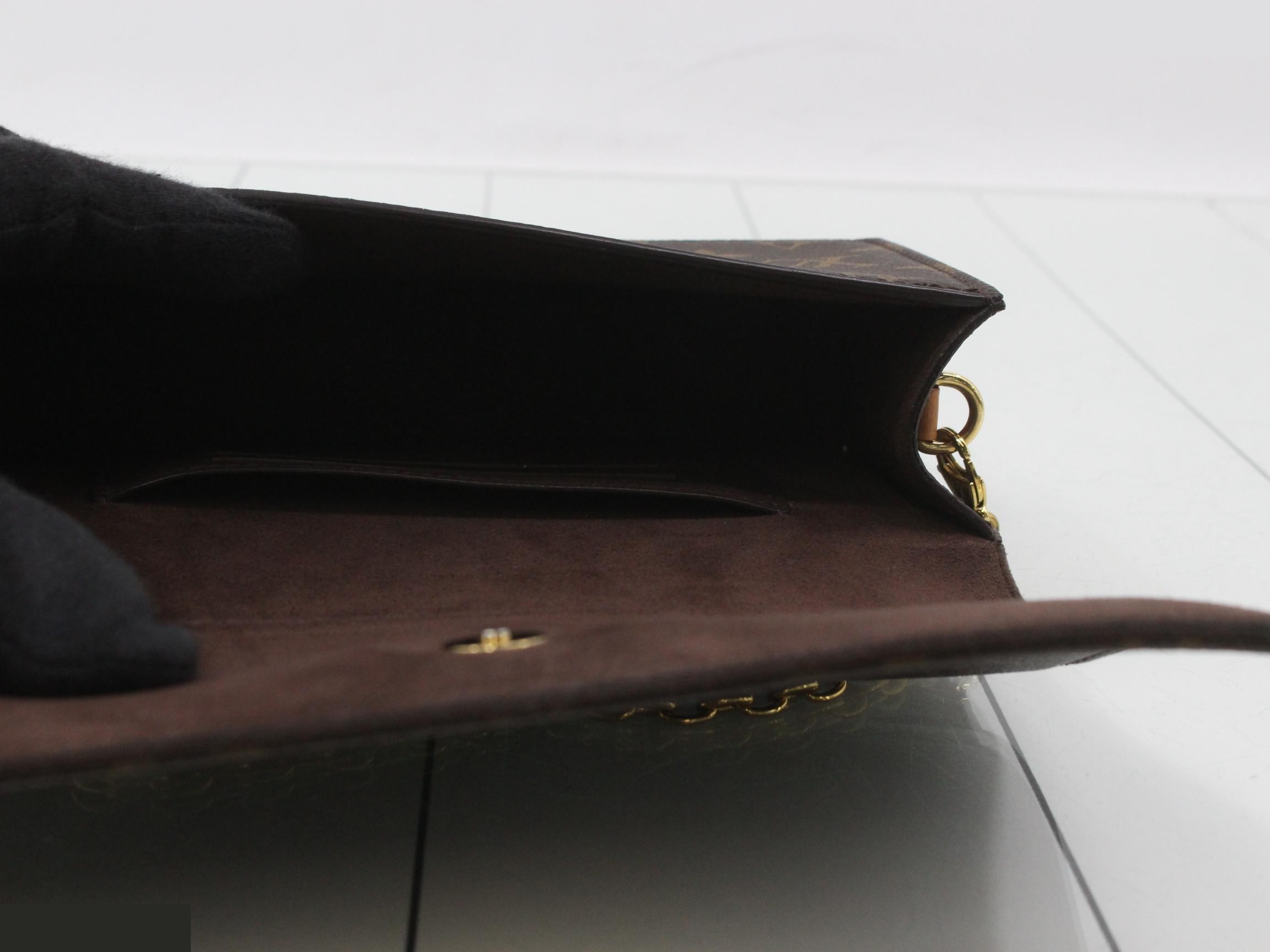 Wallet on Chain Lily 2WAY — view 4