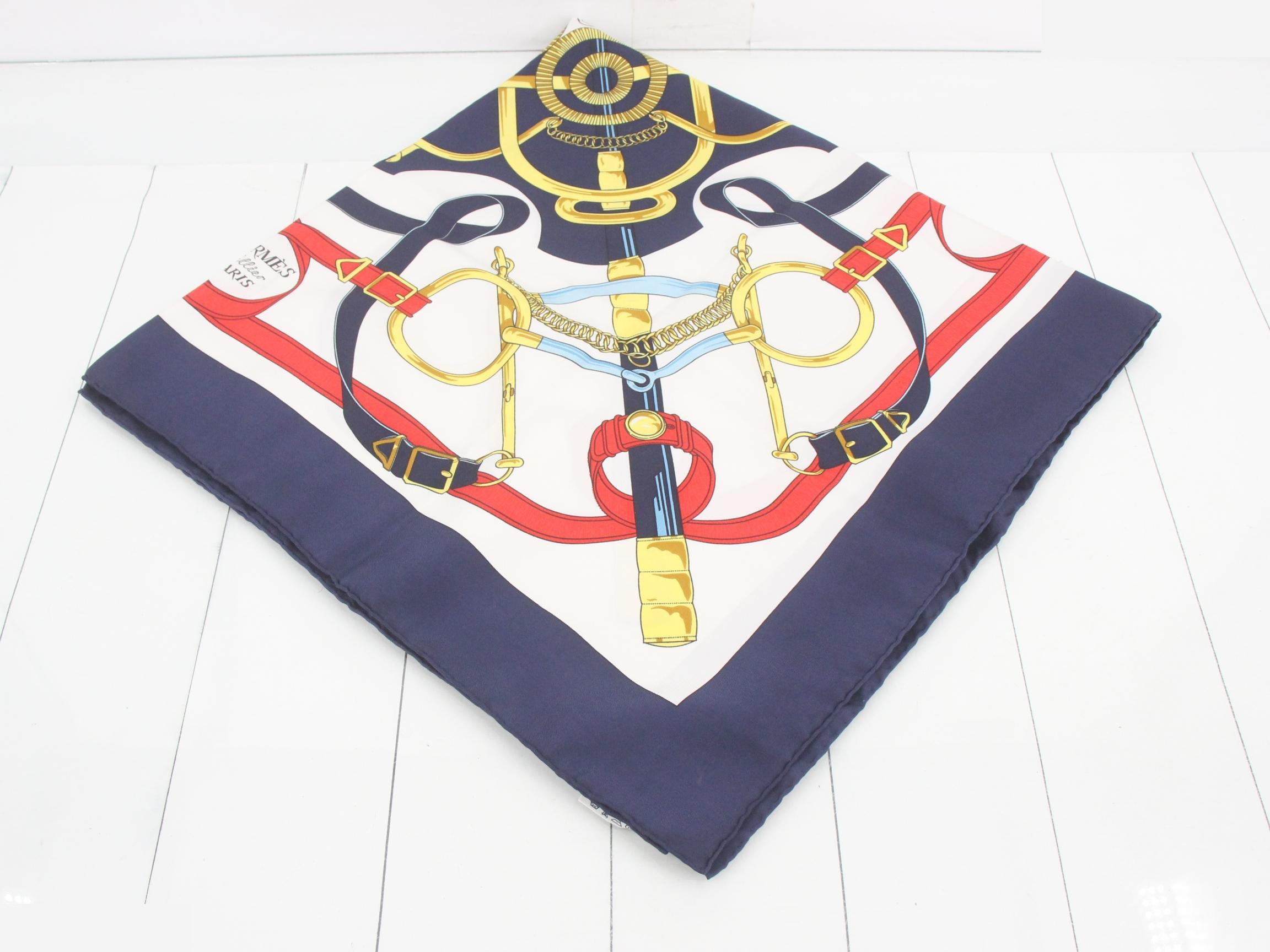 Carre 90 Etriers d'Or Golden Spur 100% Silk — view 2