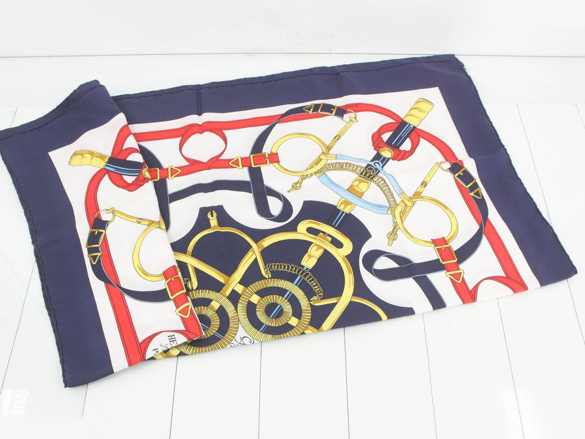 Carre 90 Etriers d'Or Golden Spur 100% Silk — view 3