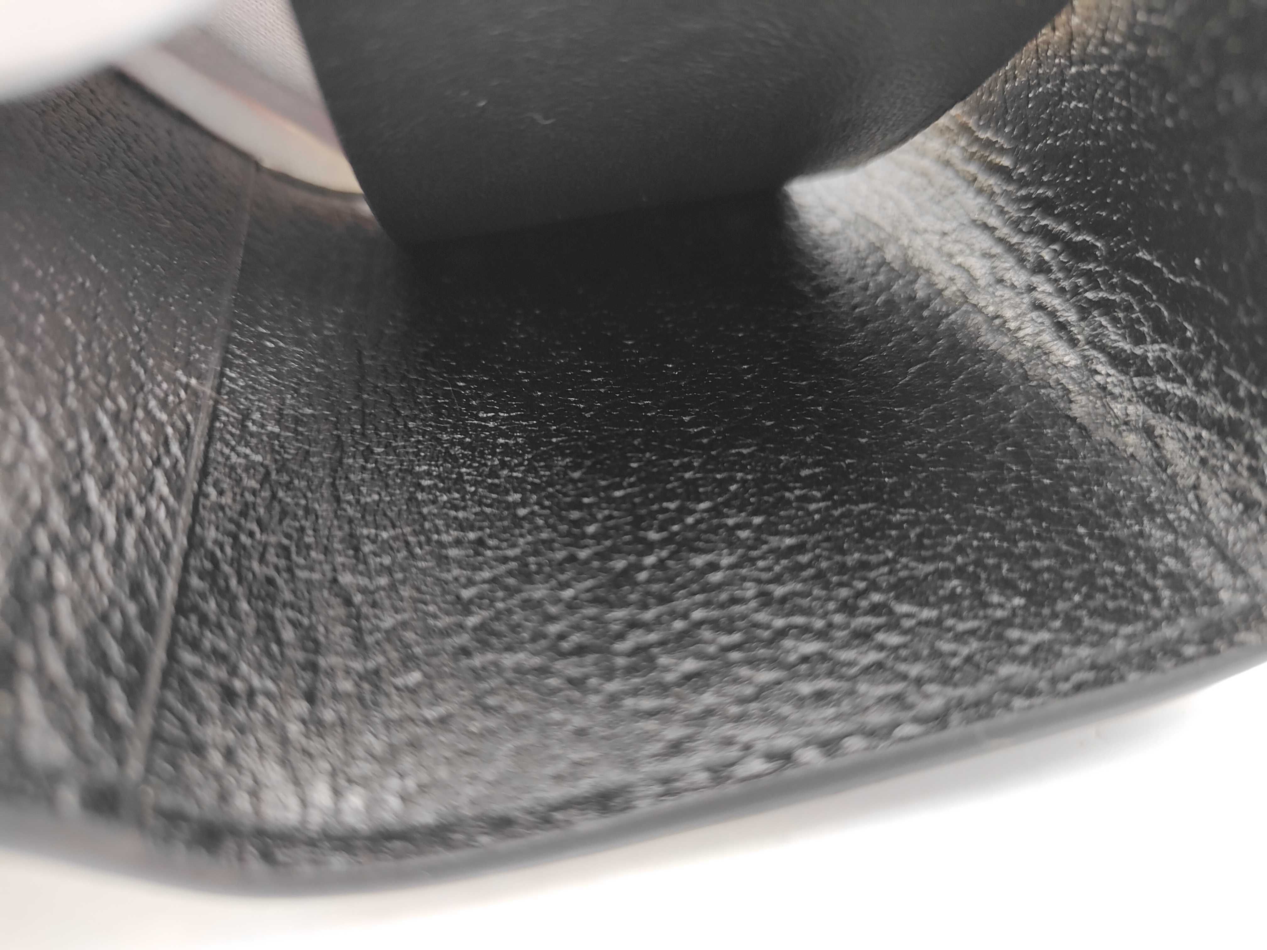 Bee Leather Key Case with 6 Hooks (Unused) — view 11