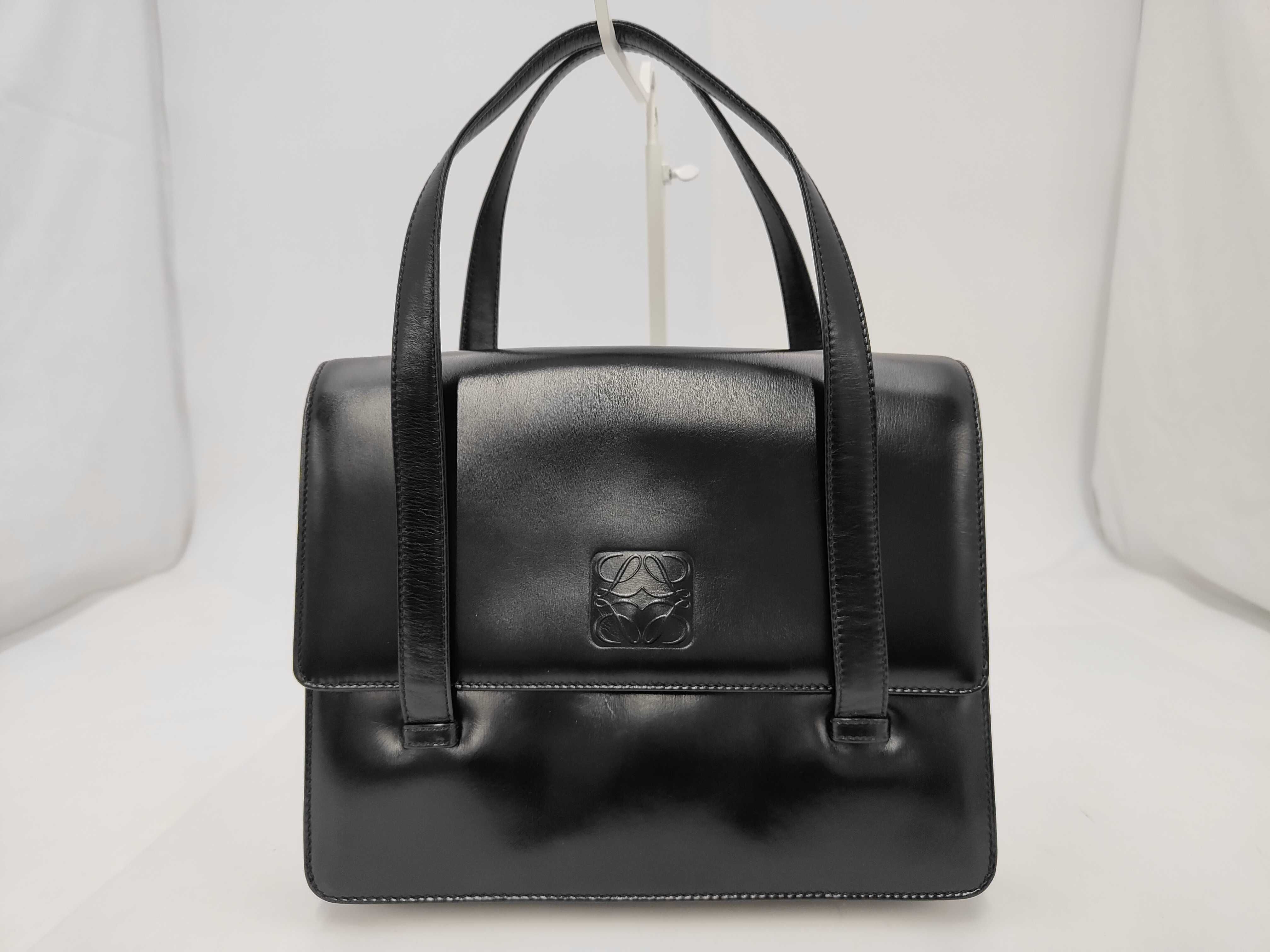 handbag anagram leather